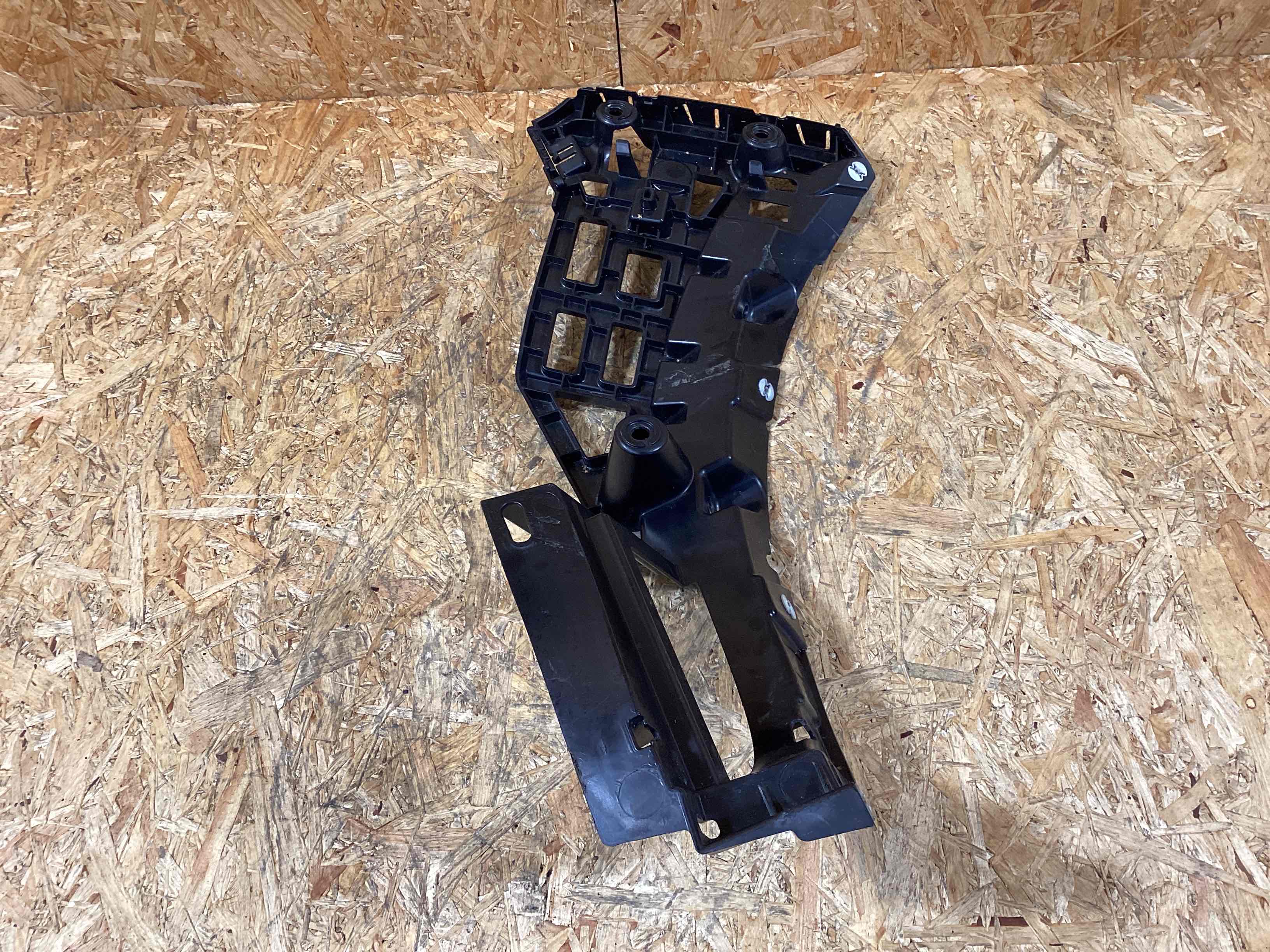 Крепление бампера Porsche Macan 091025-115