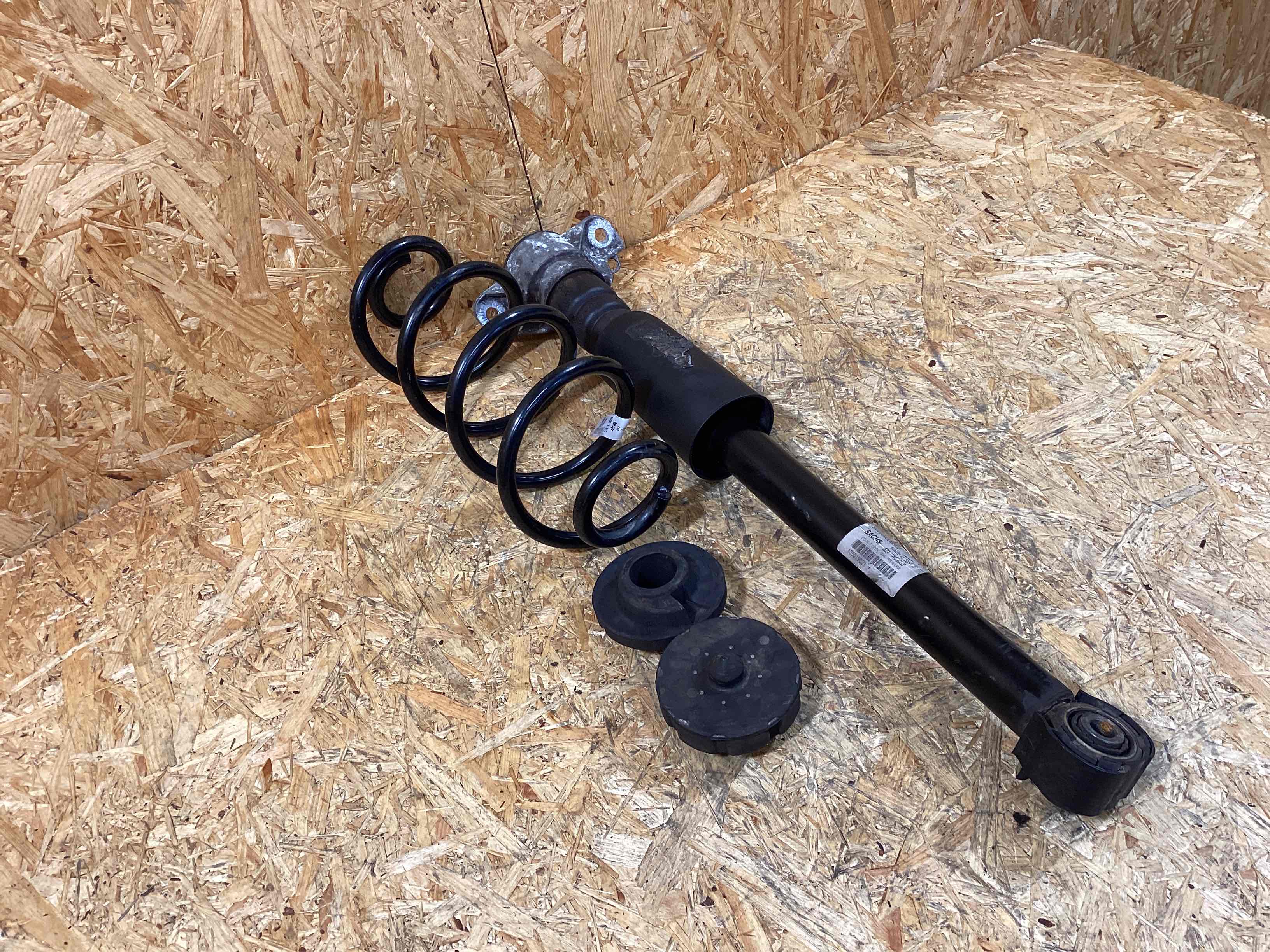 Амортизатор задний Porsche Macan 091025-119