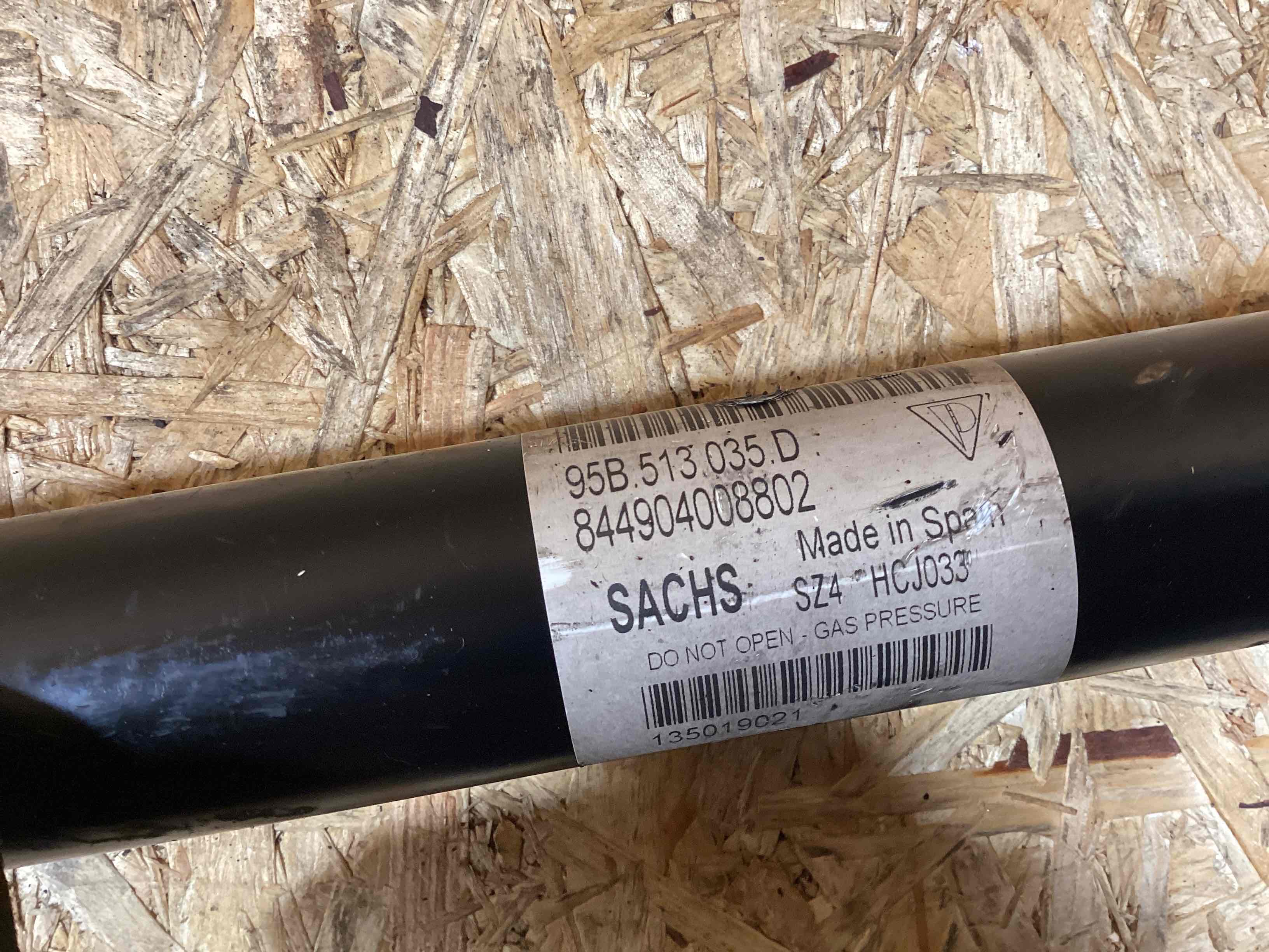 Амортизатор задний Porsche Macan 091025-119