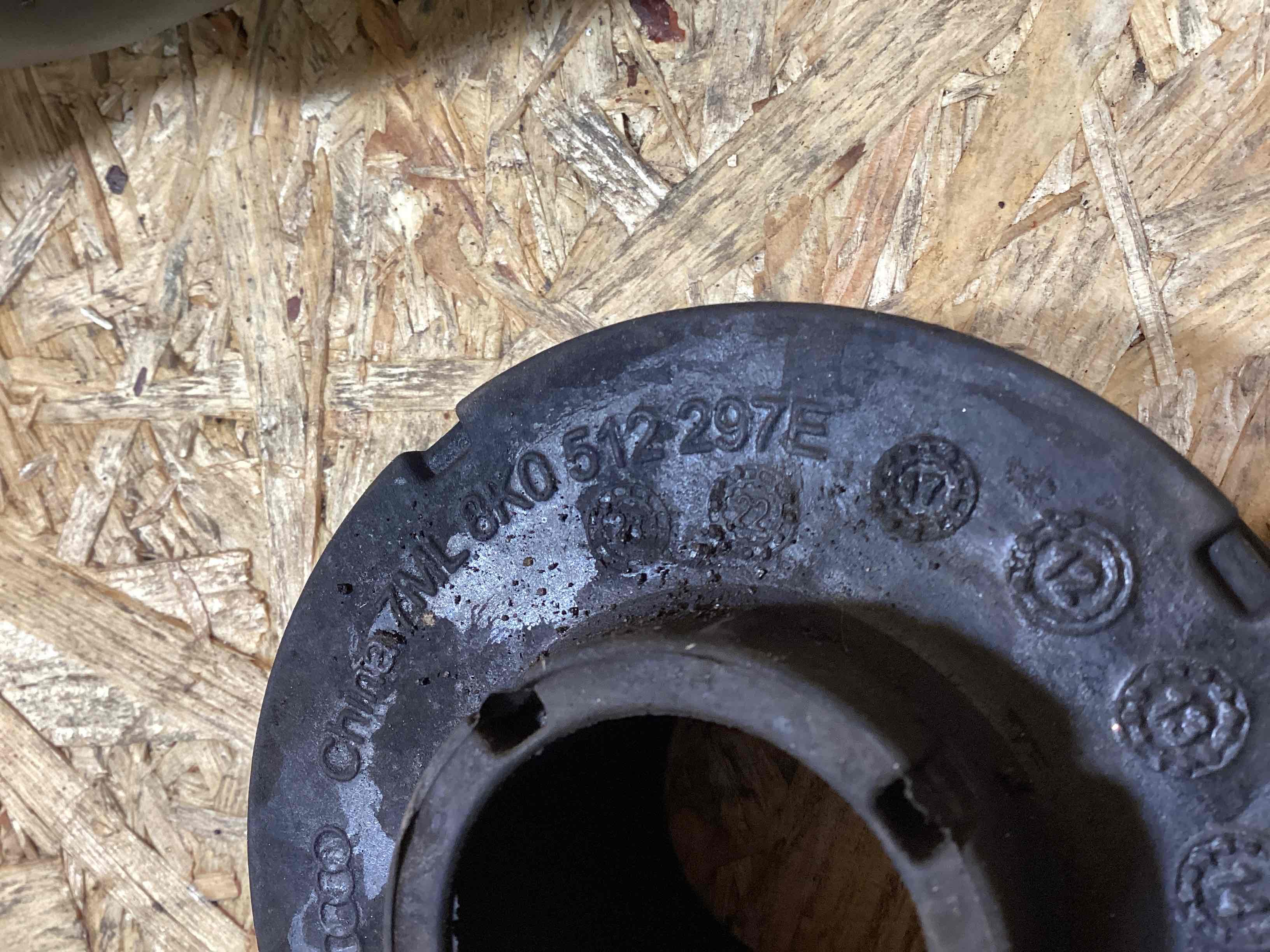 Амортизатор задний Porsche Macan 091025-119