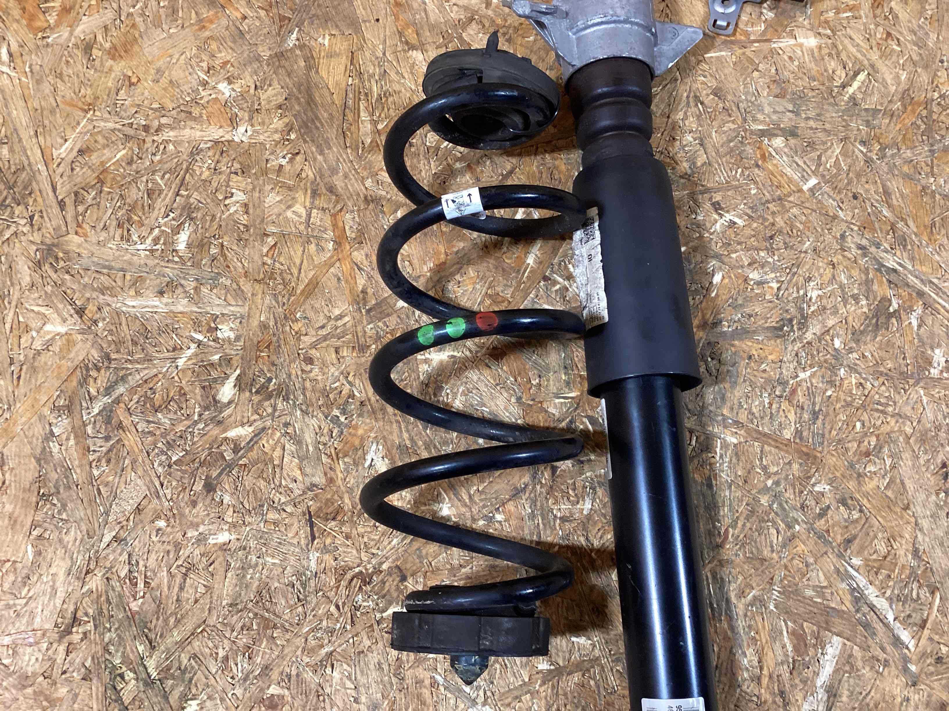 Амортизатор задний Porsche Macan 091025-121