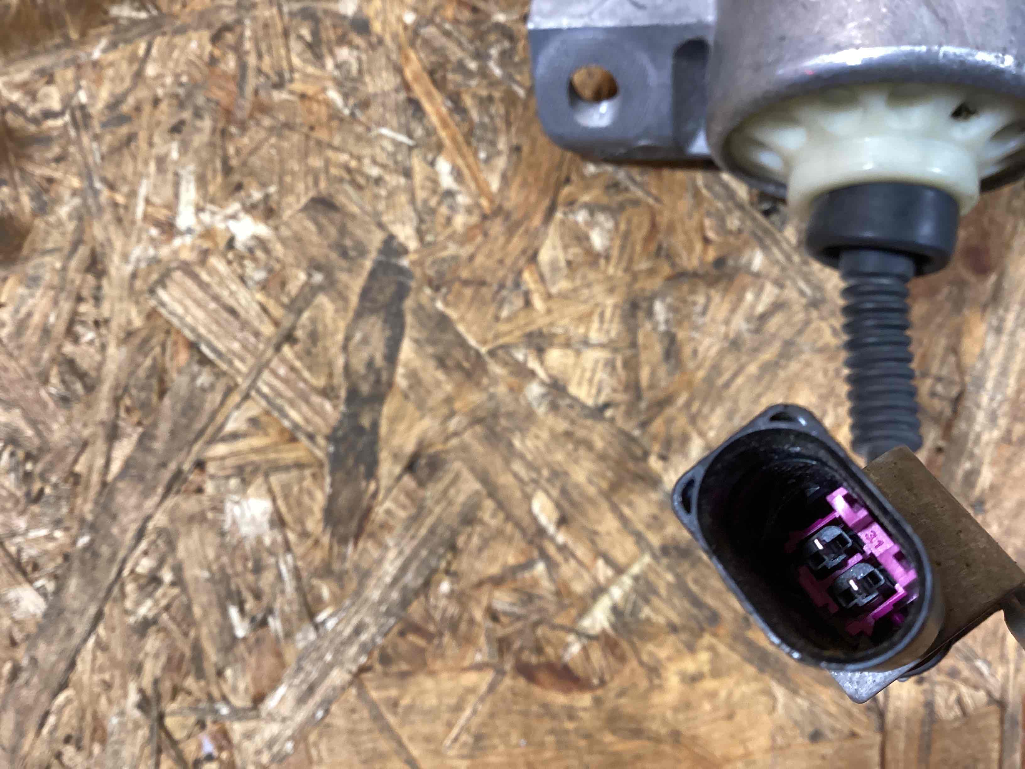 Амортизатор задний Porsche Macan 091025-121