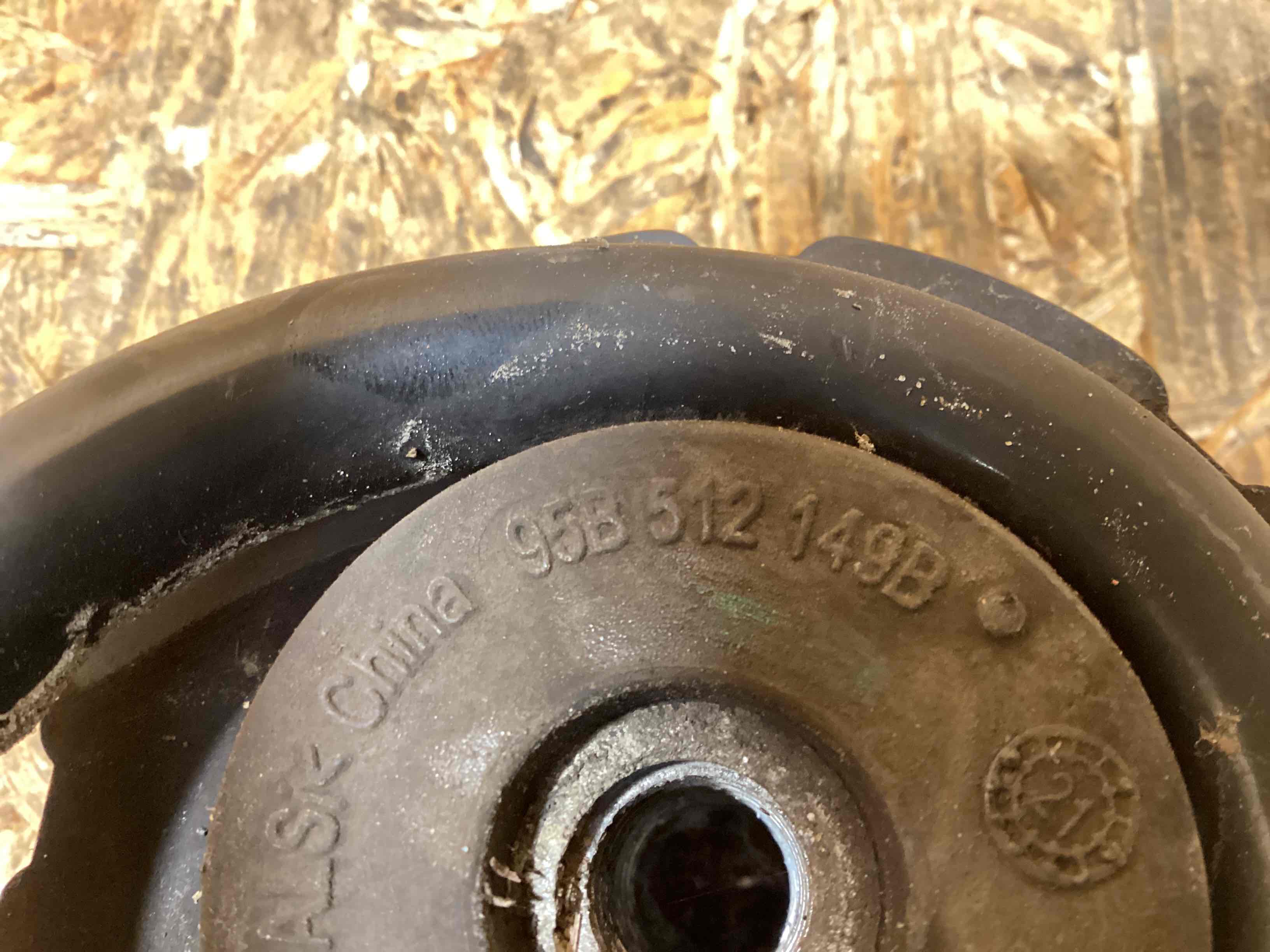 Амортизатор задний Porsche Macan 091025-121