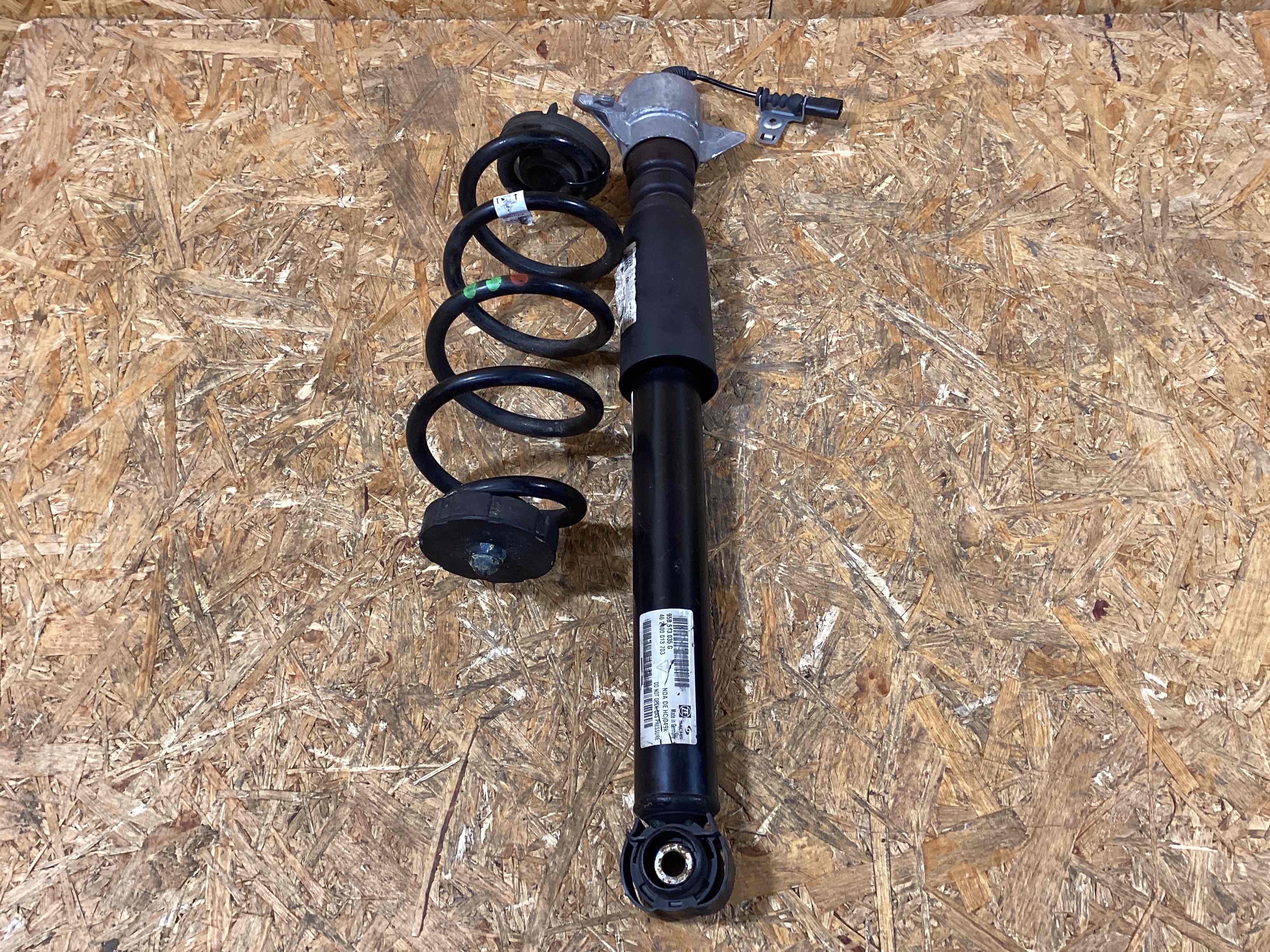 Амортизатор задний Porsche Macan 091025-121