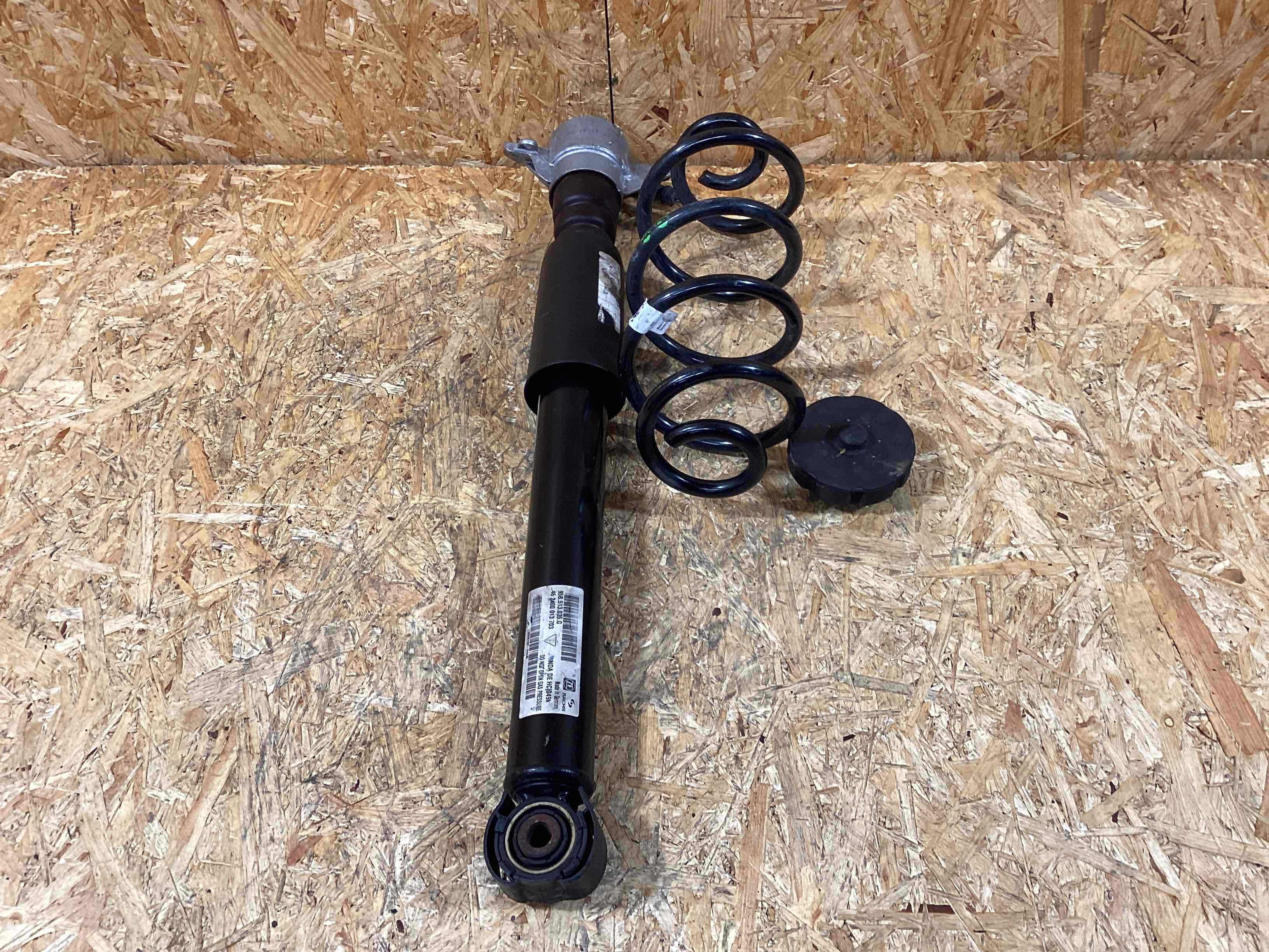 Амортизатор задний Porsche Macan 091025-123