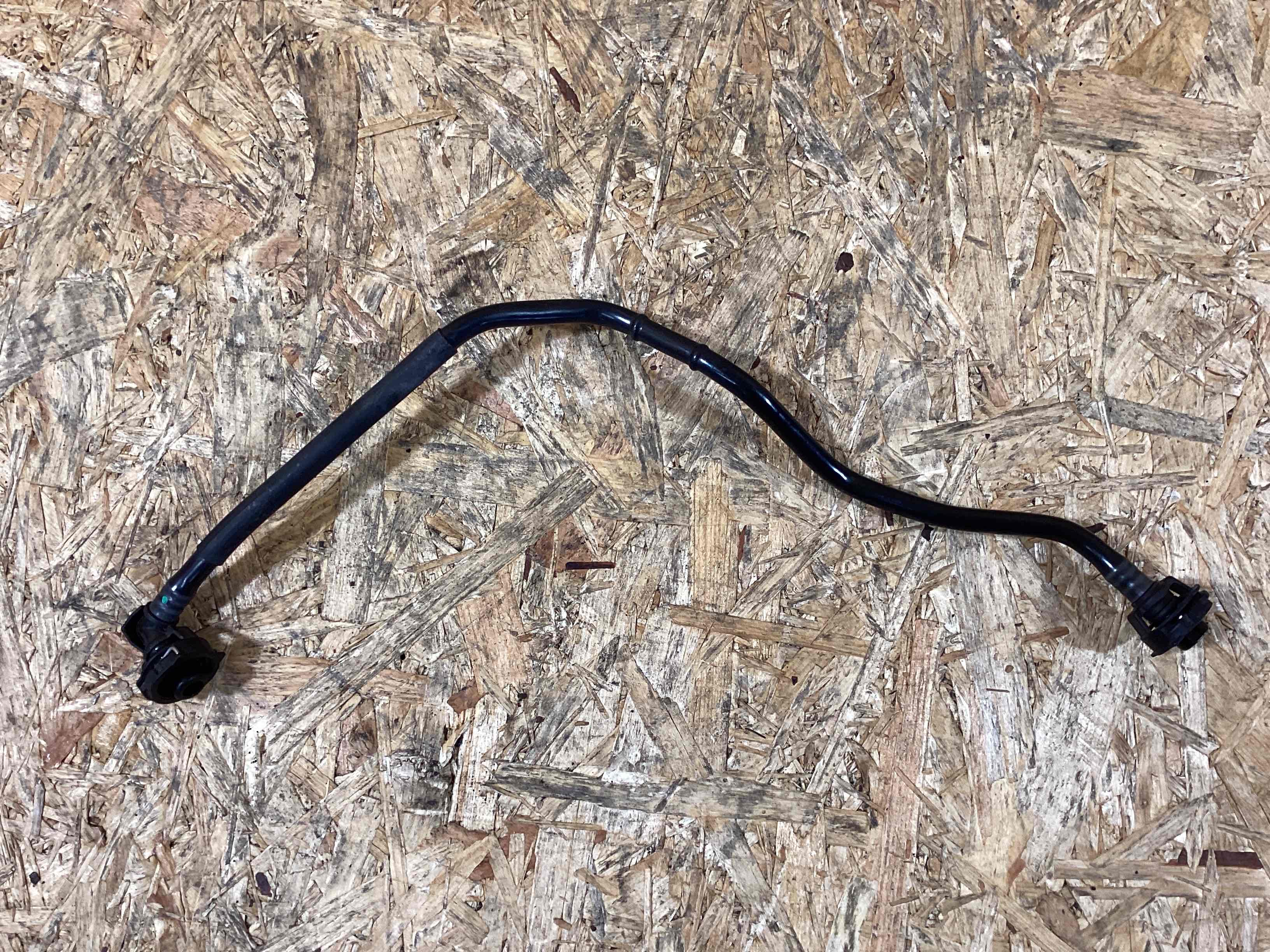 Патрубок Porsche Macan 091025-135