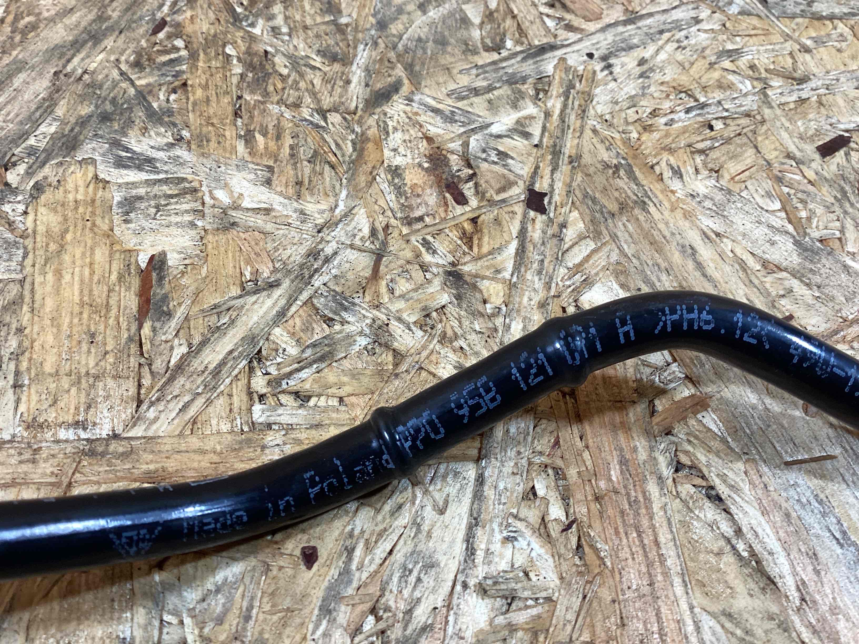 Патрубок Porsche Macan 091025-135