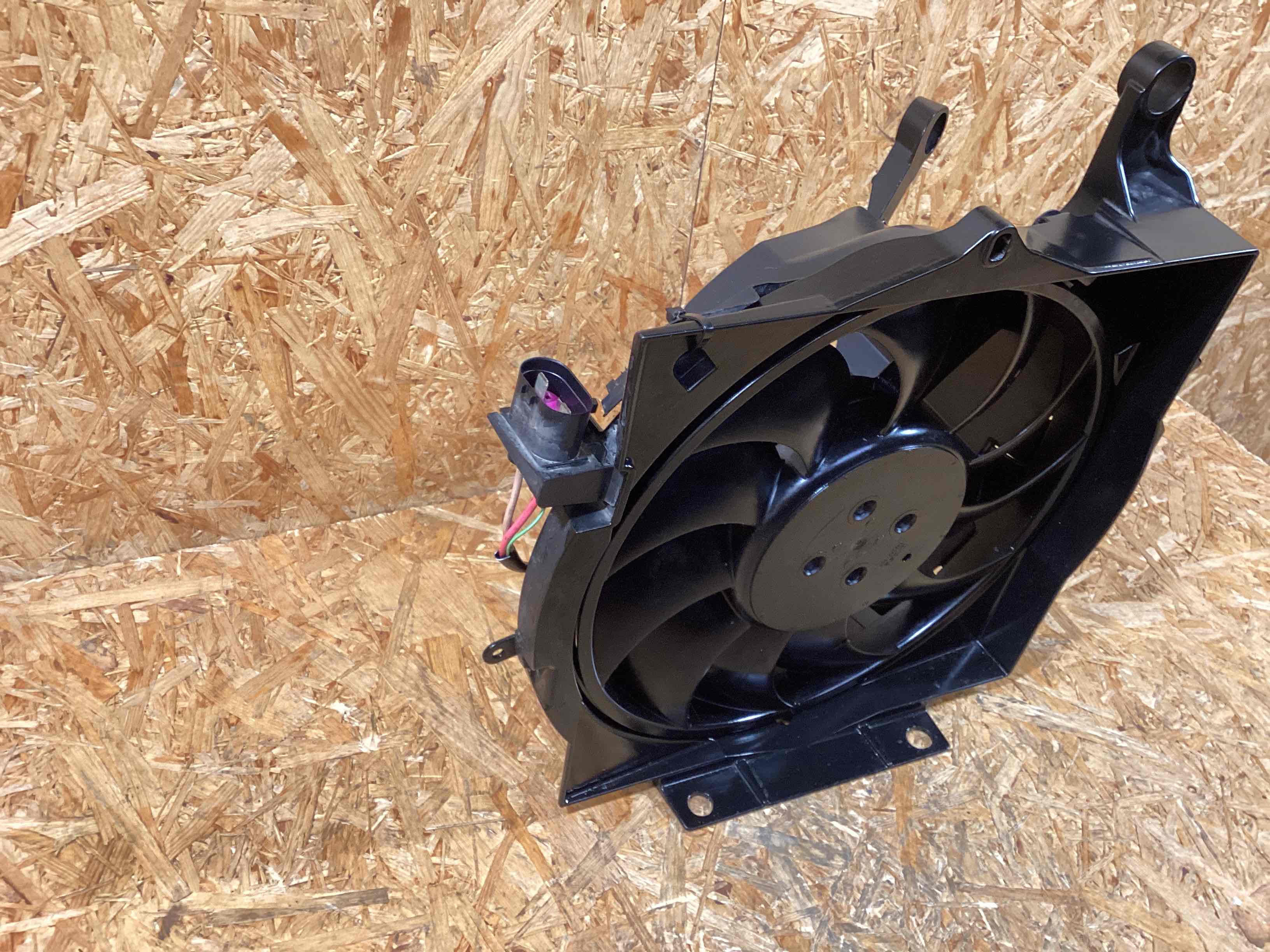 Вентилятор радиатора, вентиляторы Porsche Taycan 091225-104