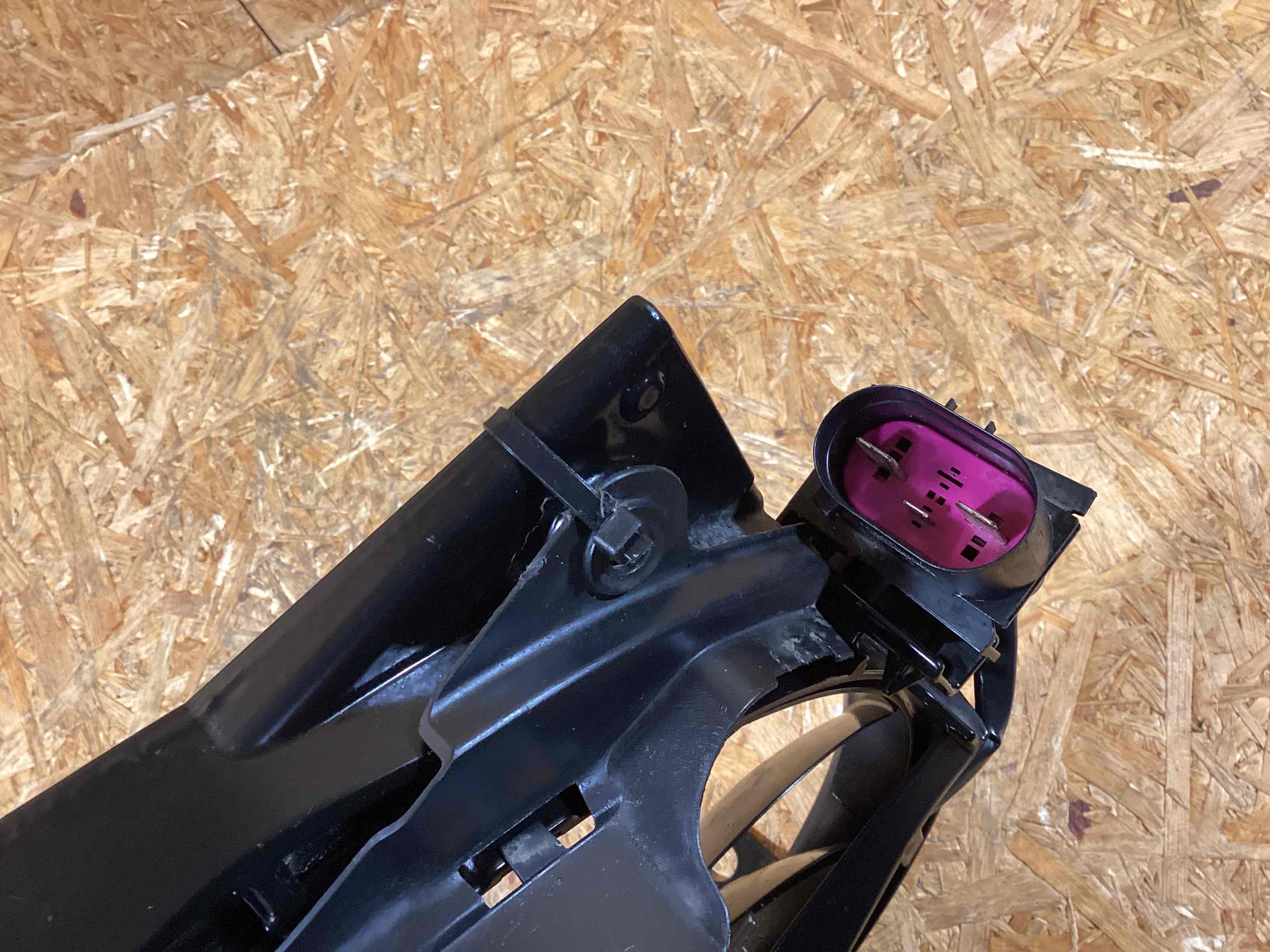 Вентилятор радиатора, вентиляторы Porsche Taycan 091225-104