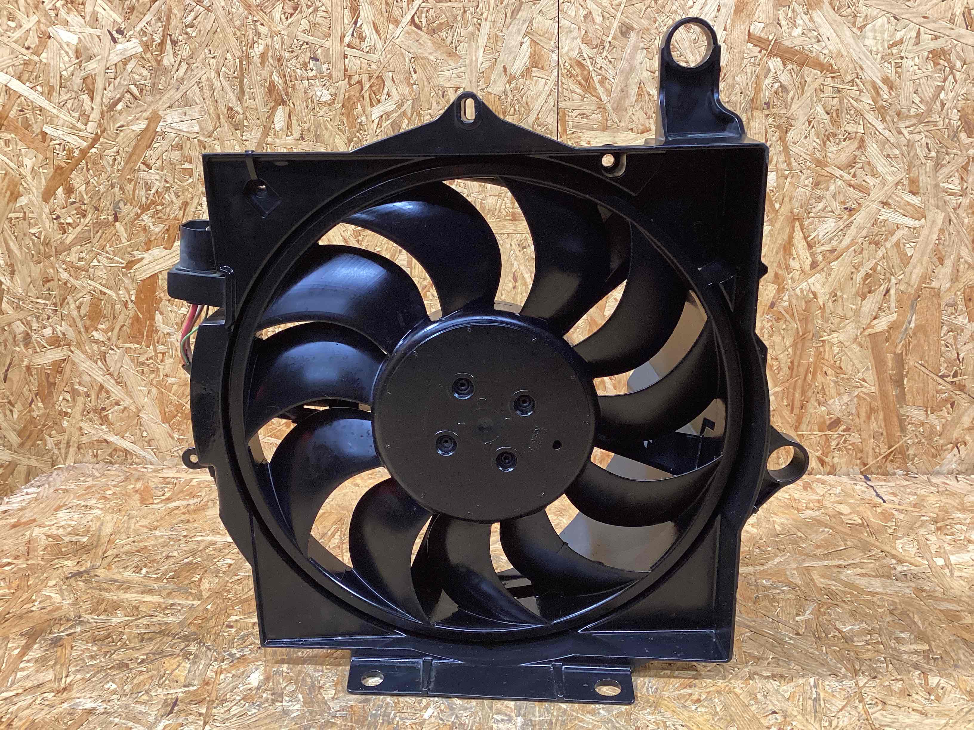 Вентилятор радиатора, вентиляторы Porsche Taycan 091225-104