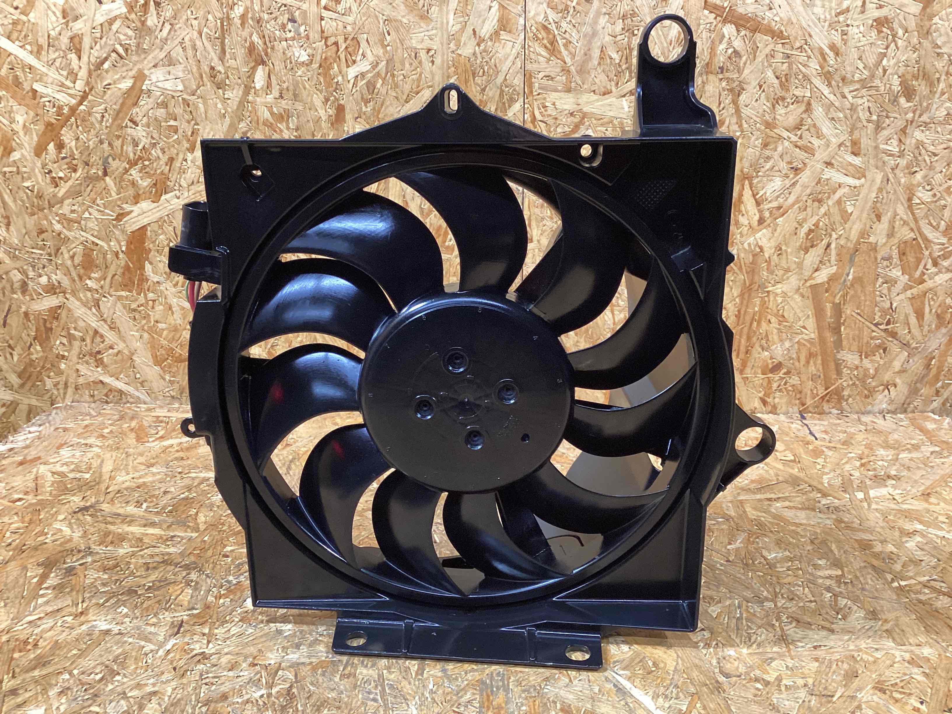 Вентилятор радиатора, вентиляторы Porsche Taycan 091225-105