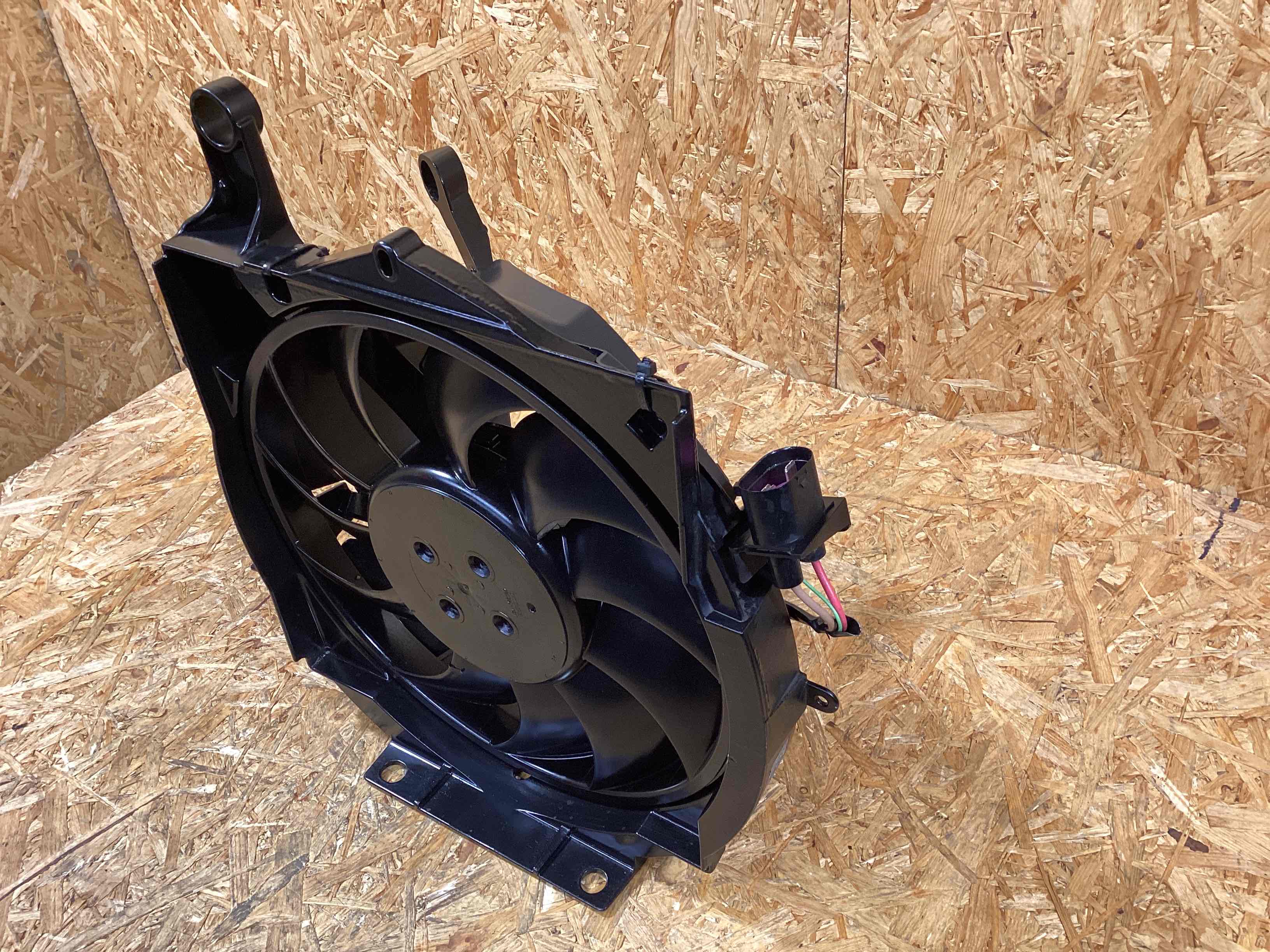 Вентилятор радиатора, вентиляторы Porsche Taycan 091225-106