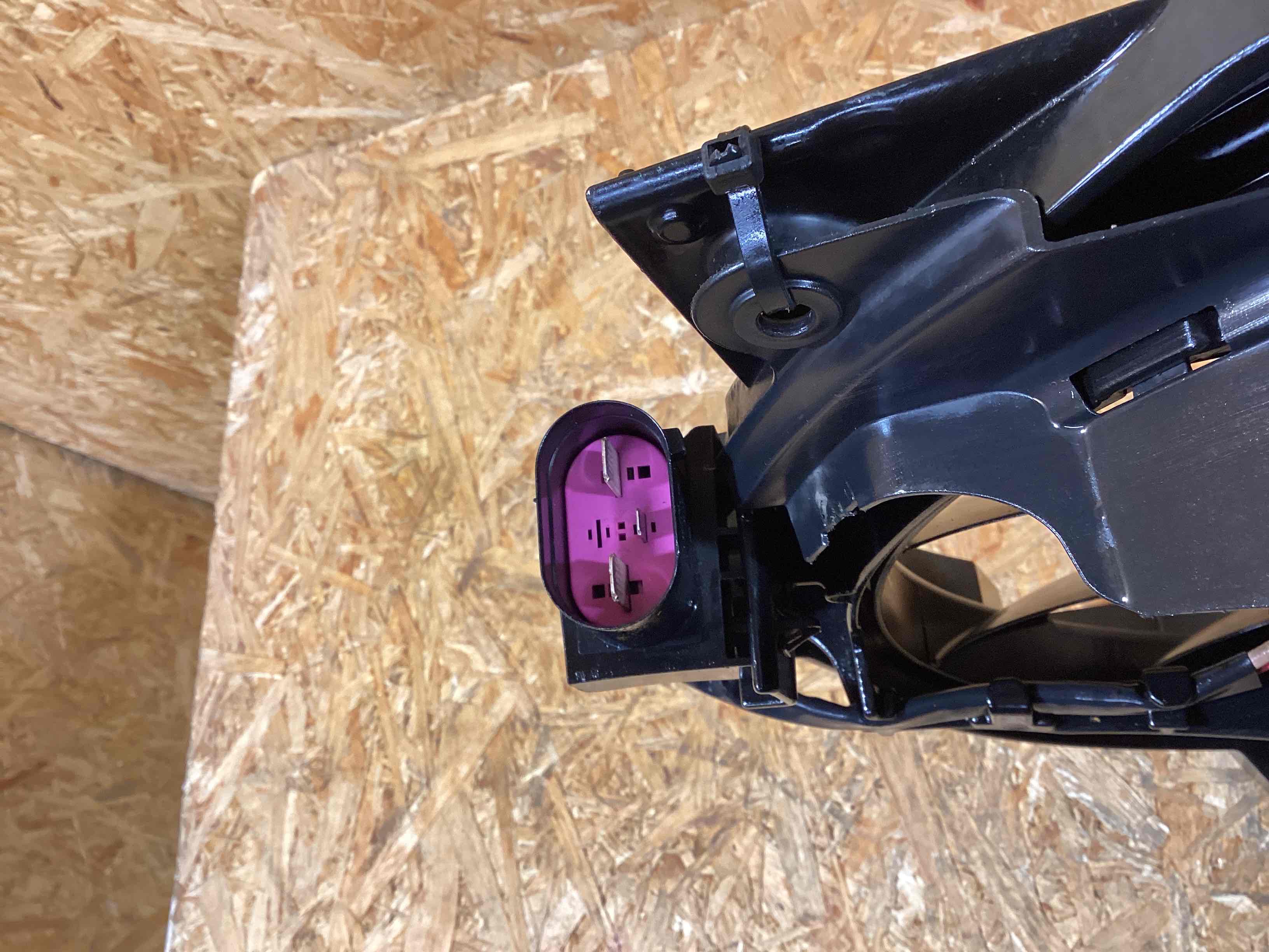 Вентилятор радиатора, вентиляторы Porsche Taycan 091225-106