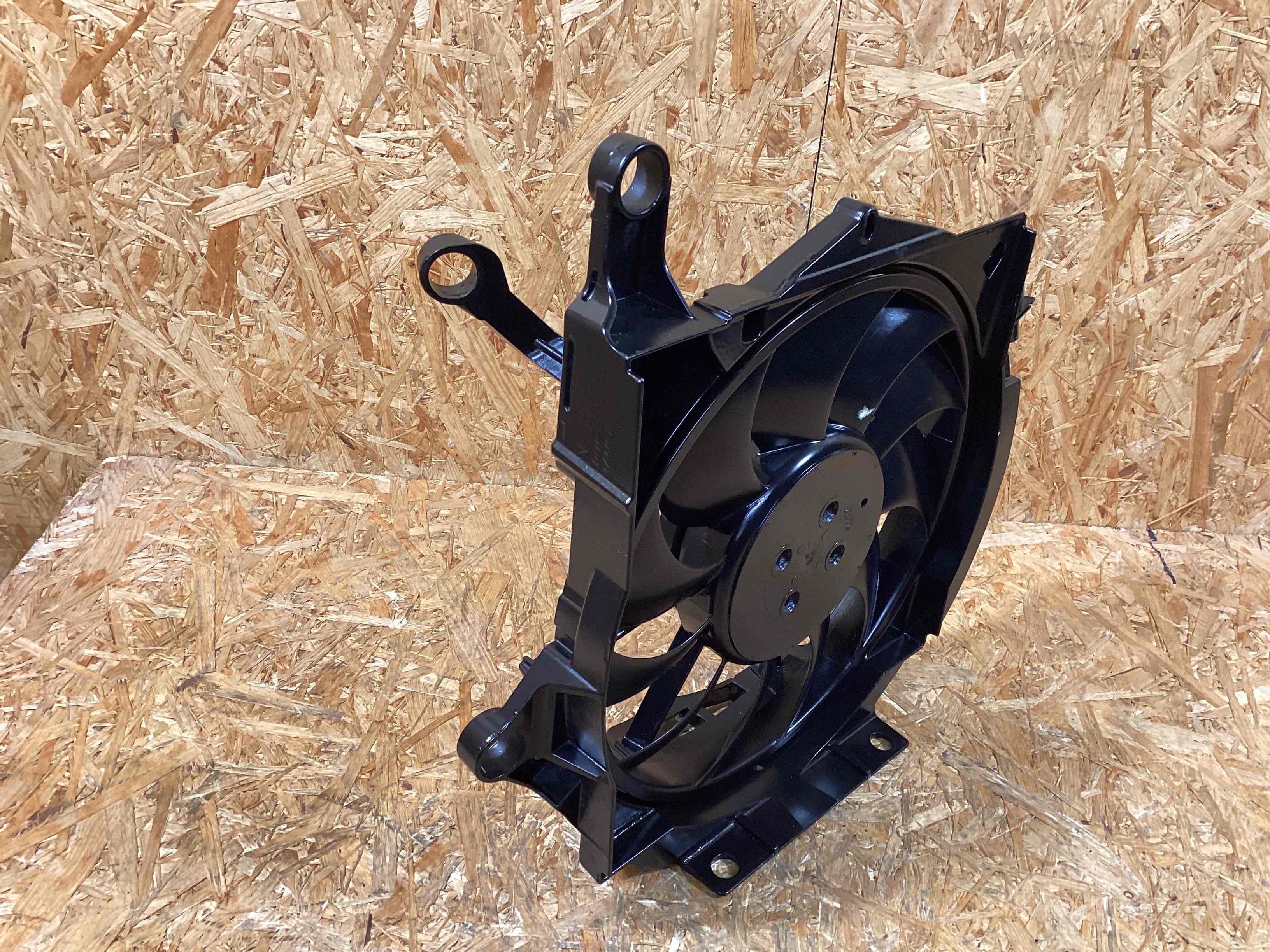 Вентилятор радиатора, вентиляторы Porsche Taycan 091225-107