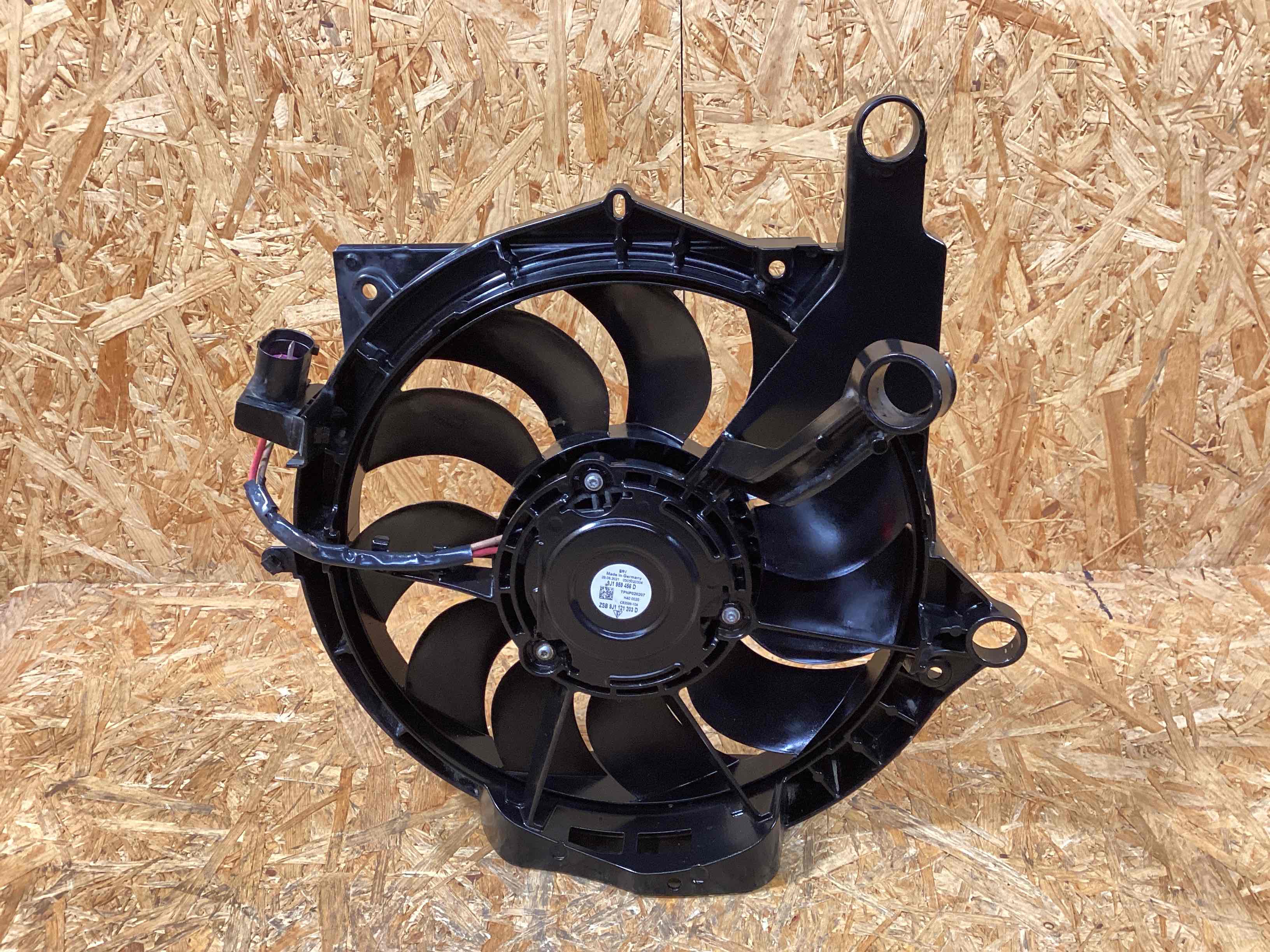 Вентилятор радиатора, вентиляторы Porsche Taycan 091225-107
