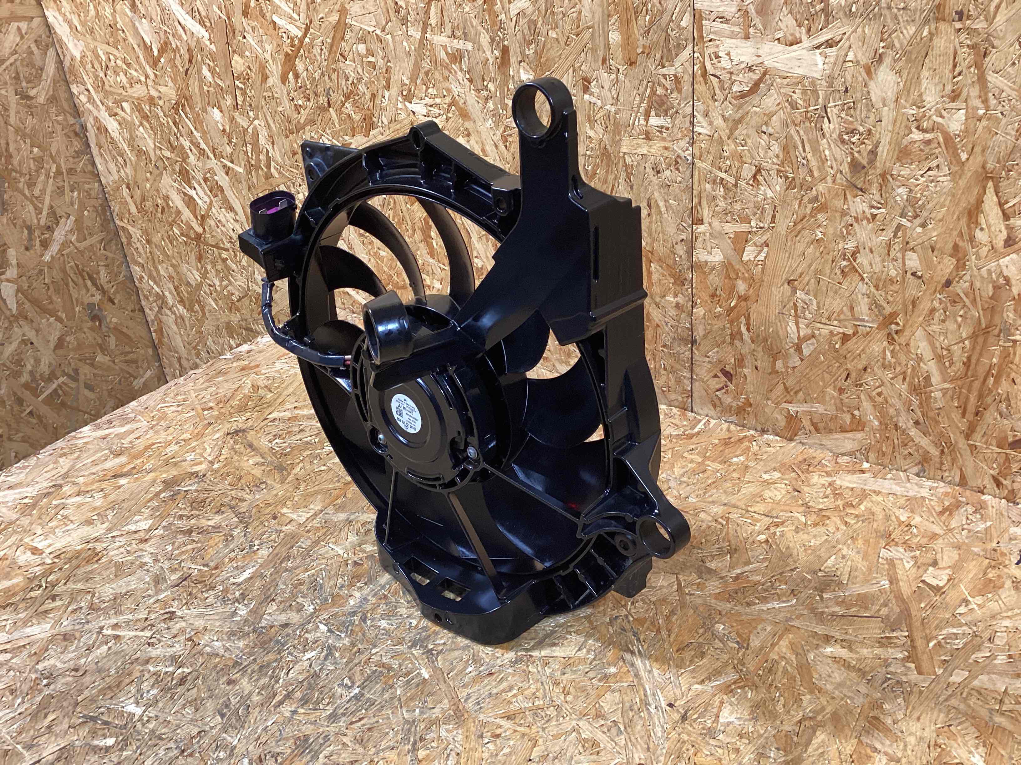 Вентилятор радиатора, вентиляторы Porsche Taycan 091225-107