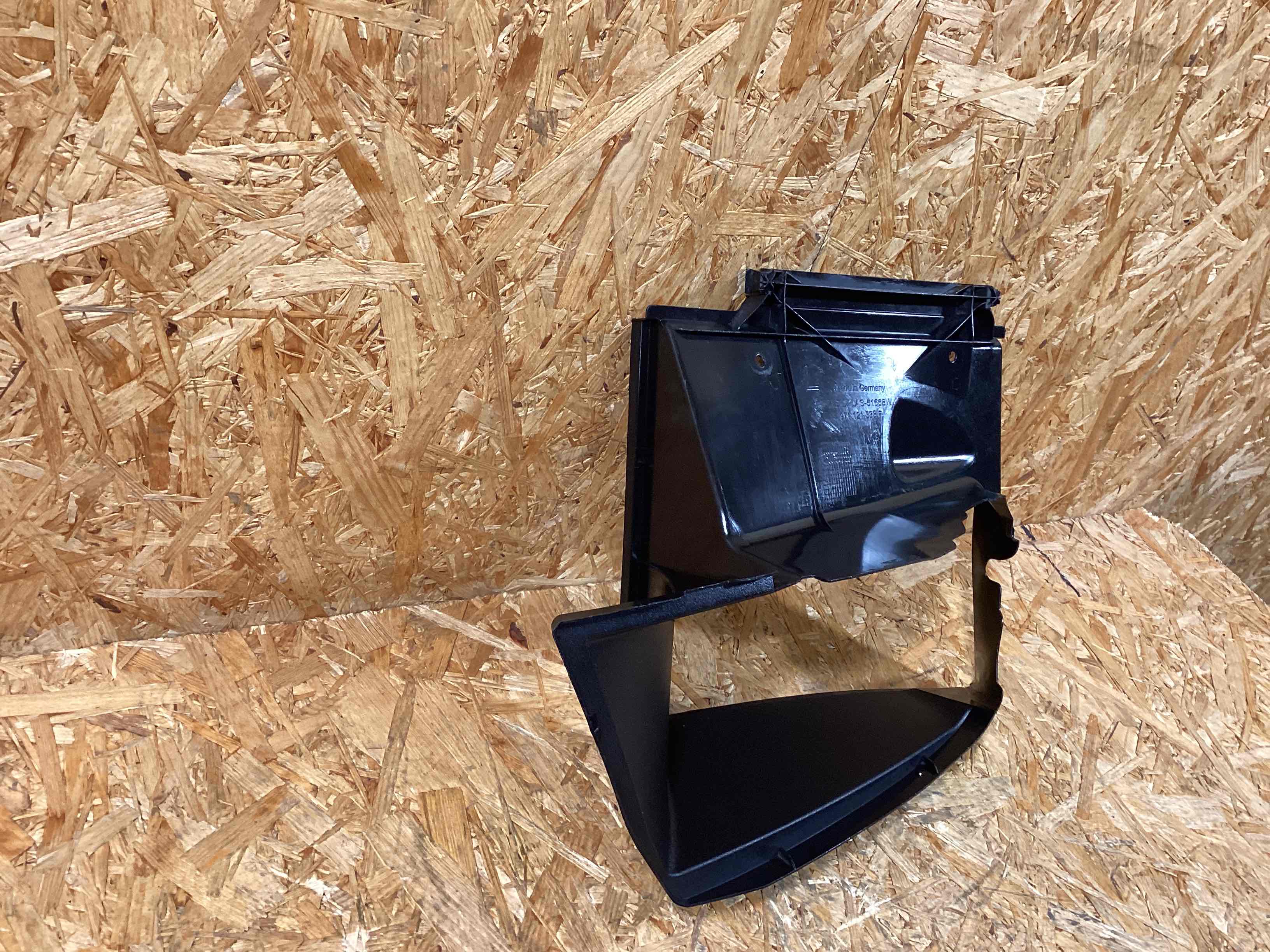 Воздуховод Porsche Panamera 091225-109