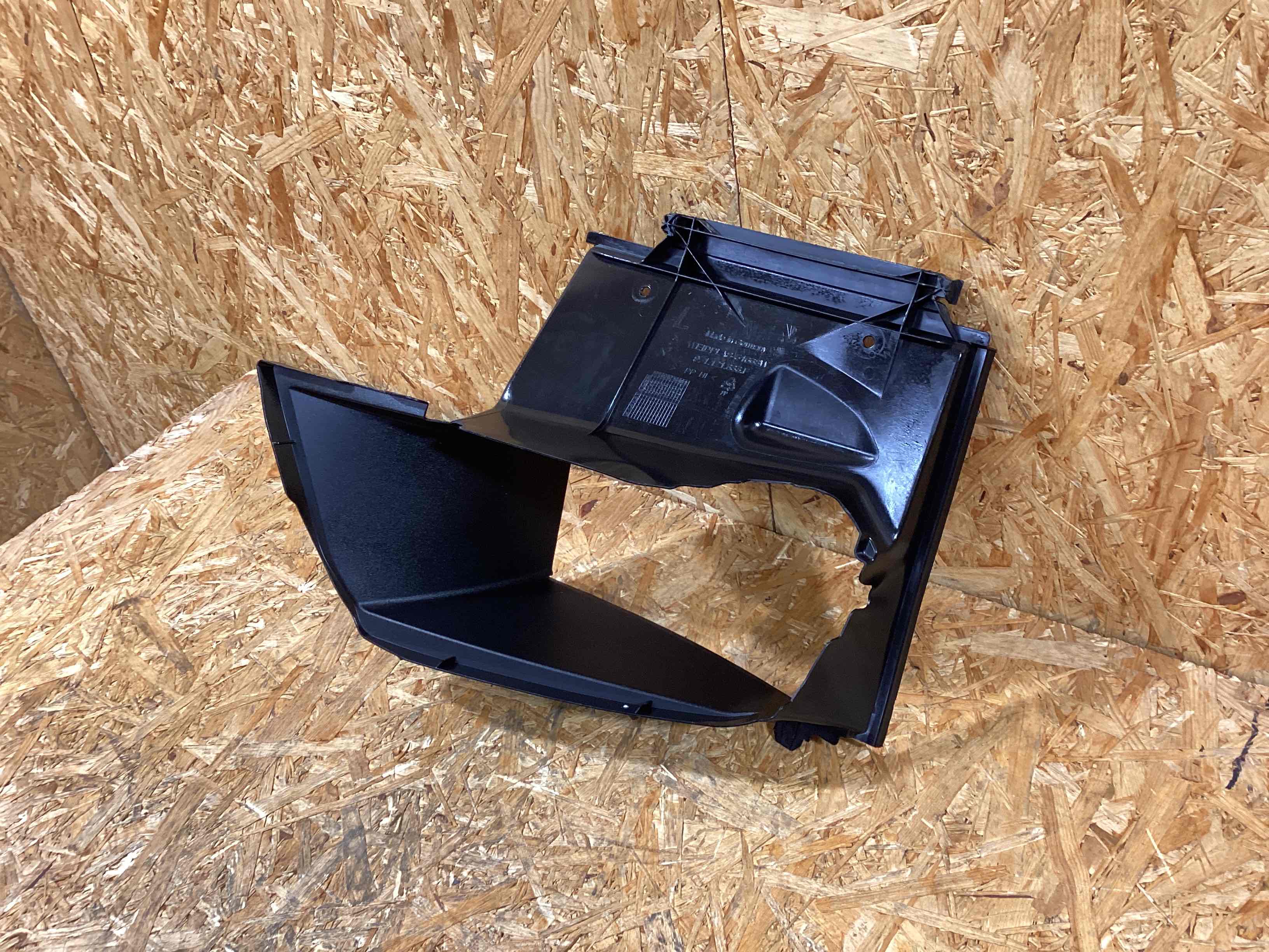 Воздуховод Porsche Panamera 091225-109