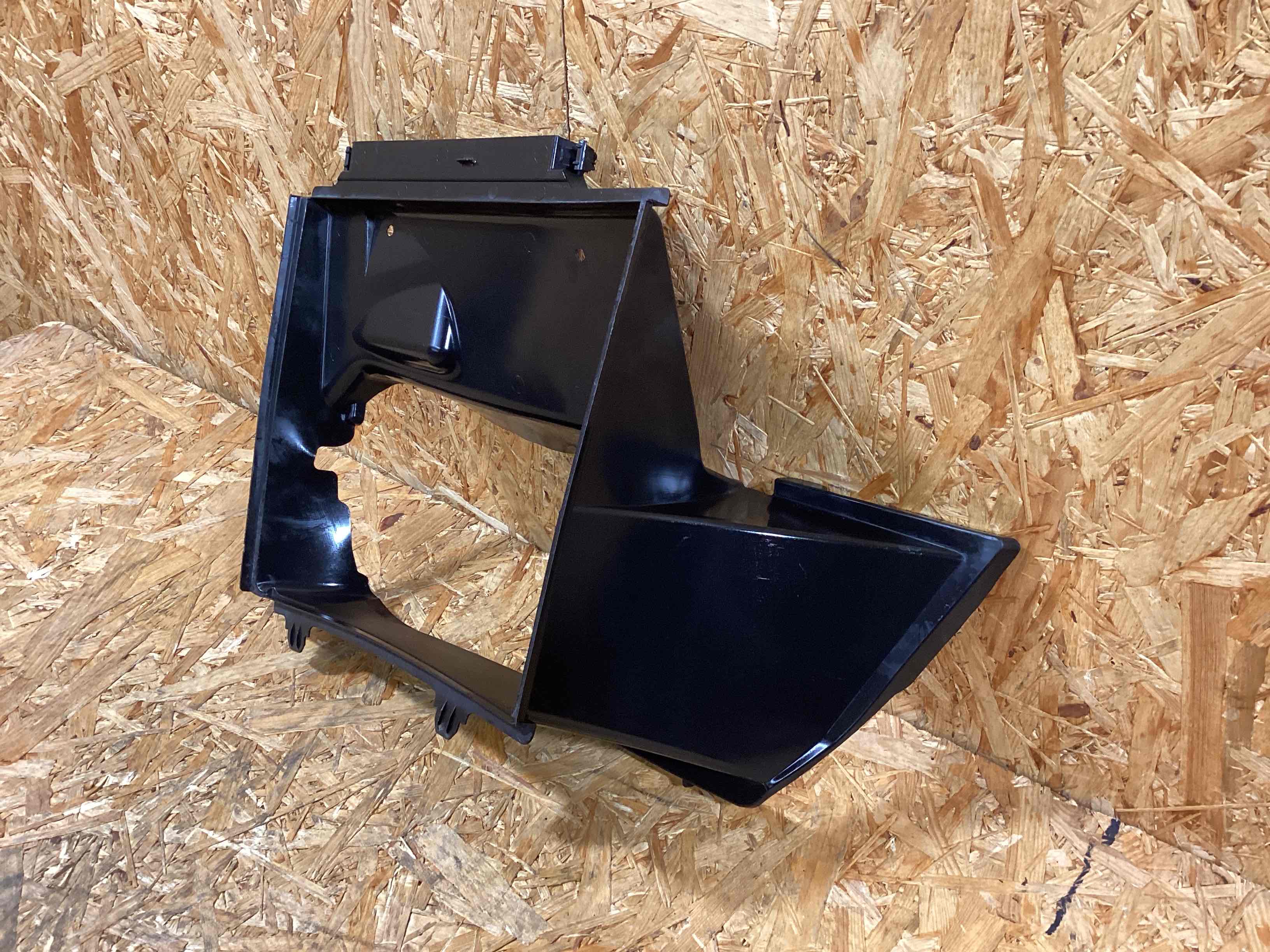 Воздуховод Porsche Panamera 091225-109