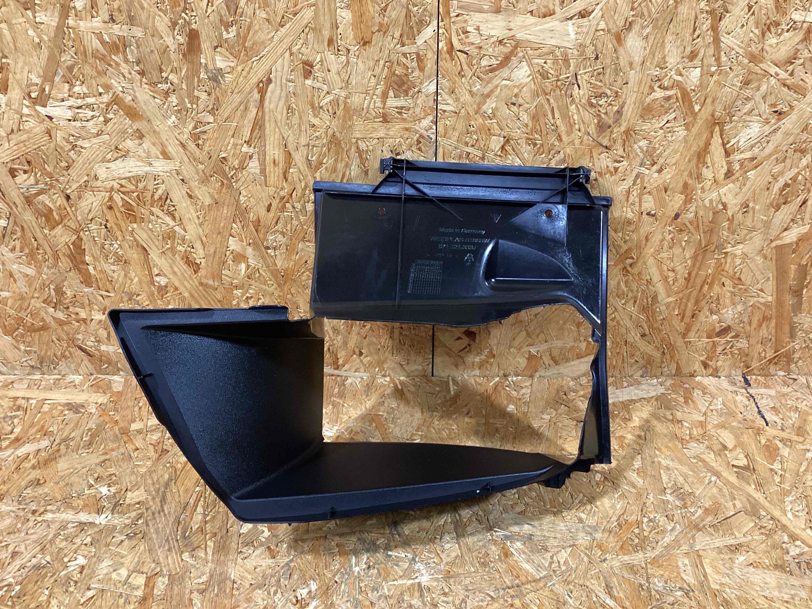 Воздуховод Porsche Panamera 091225-109