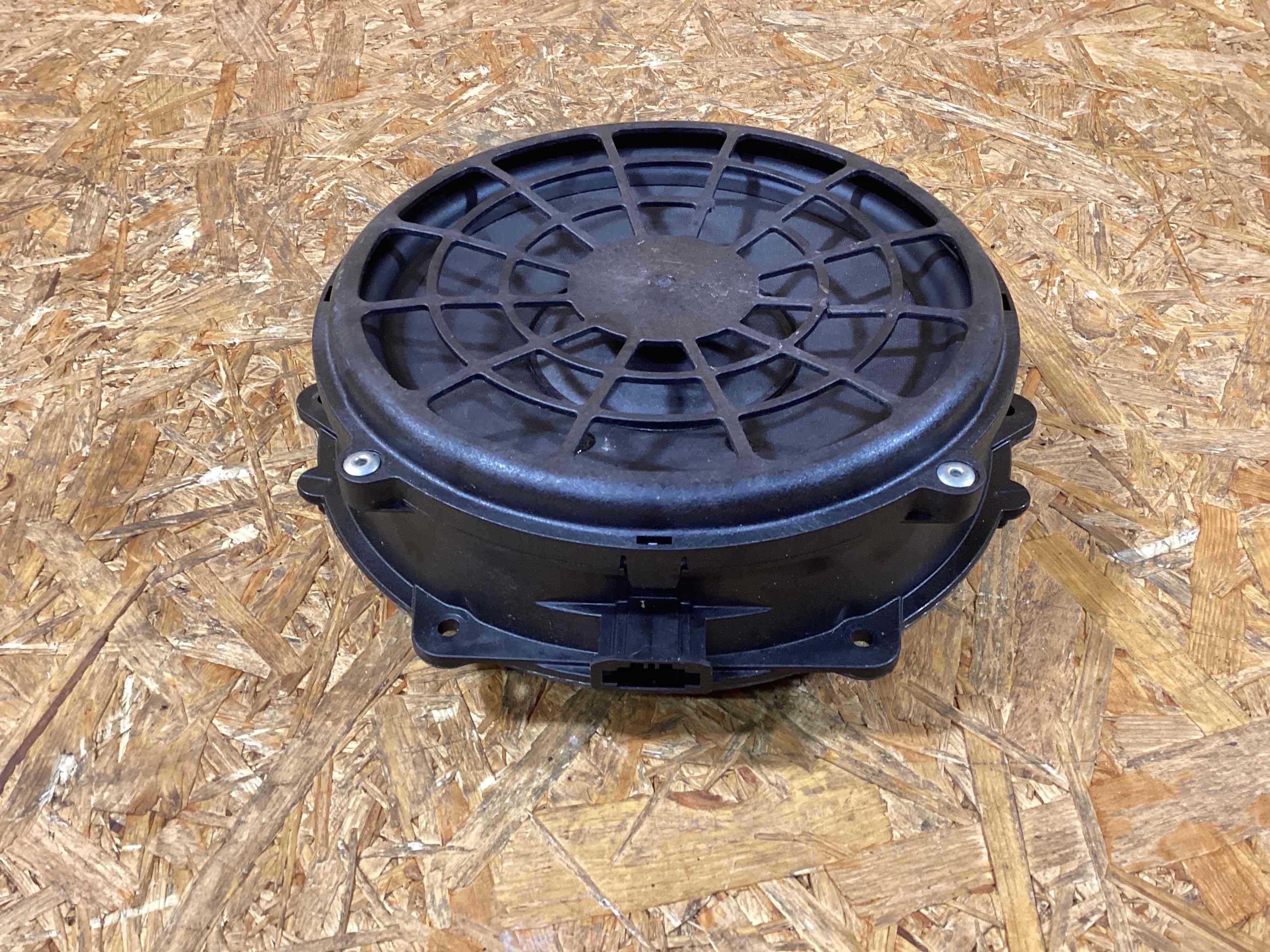 Динамик Porsche Panamera 091225-111