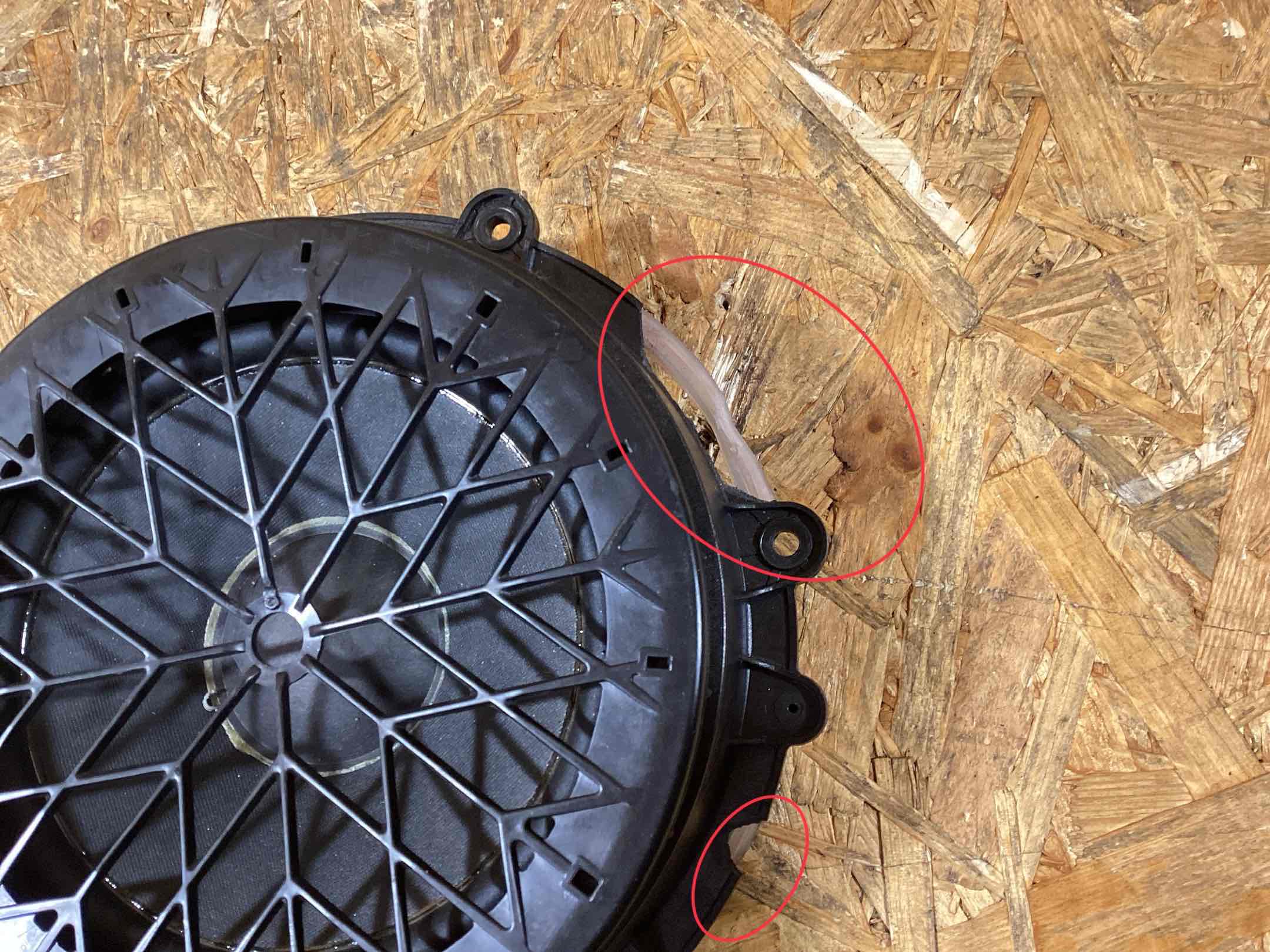 Динамик Porsche Macan 091225-112