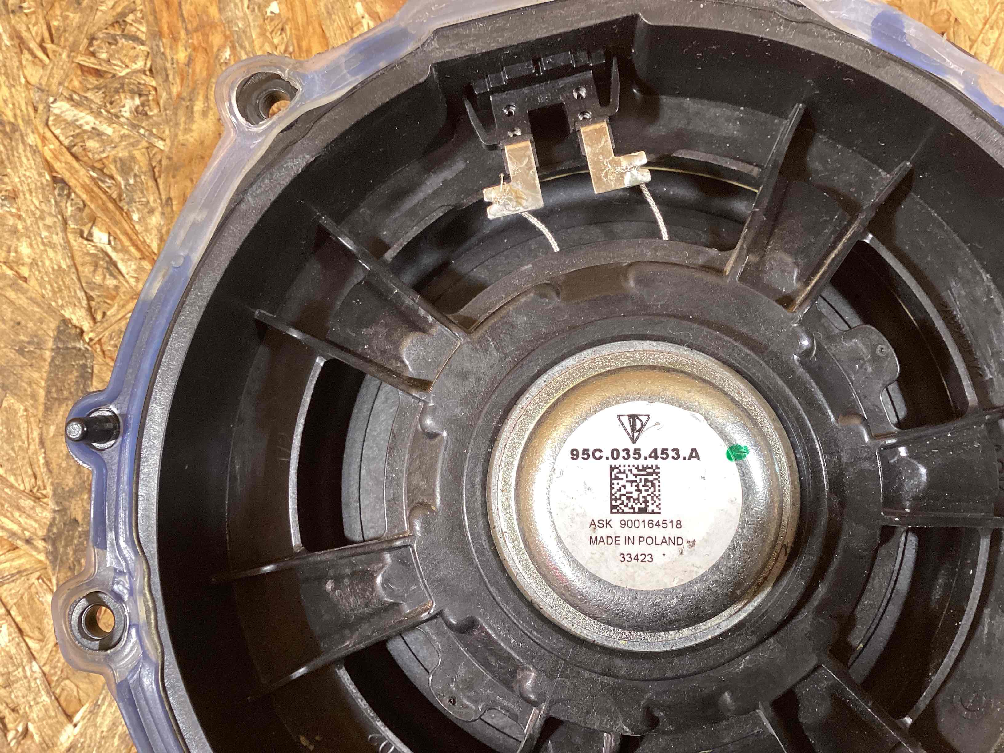 Динамик Porsche Macan 091225-112