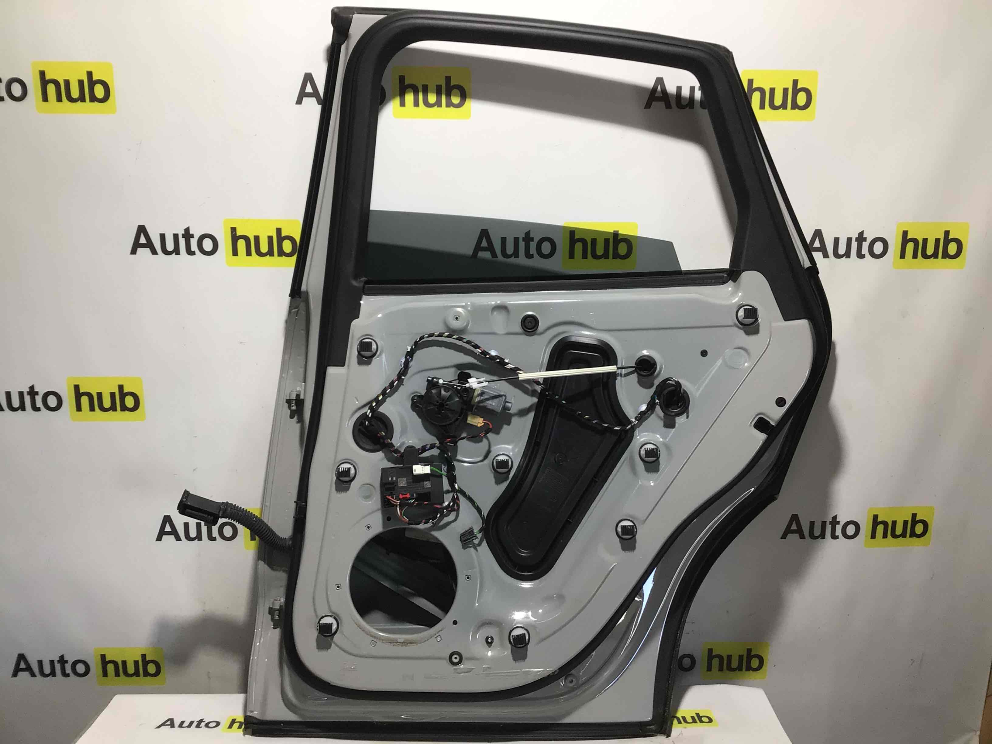 Дверь задняя правая Porsche Macan 100226-002