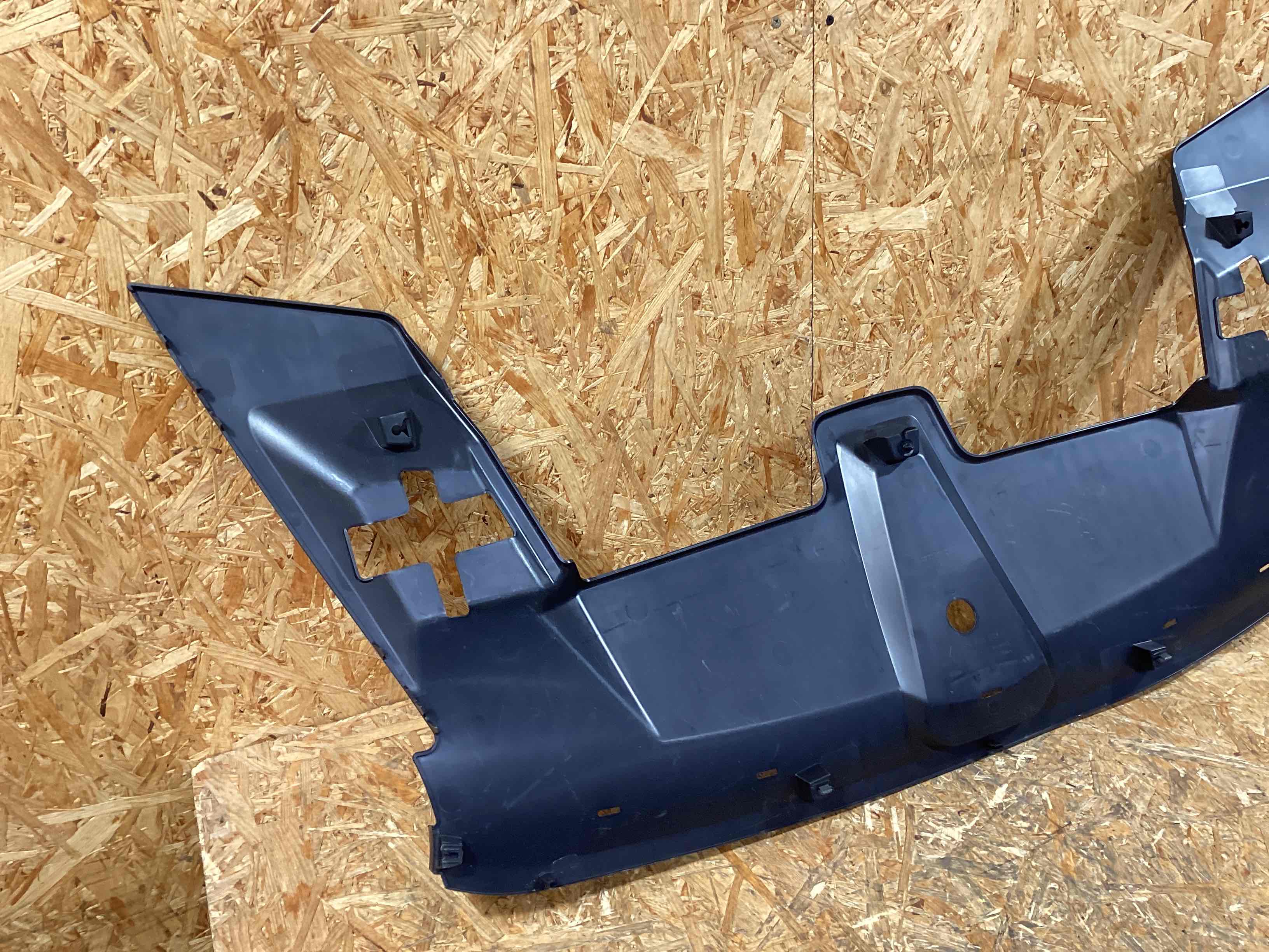 Пластик моторного отсека Porsche Cayenne 100226-102