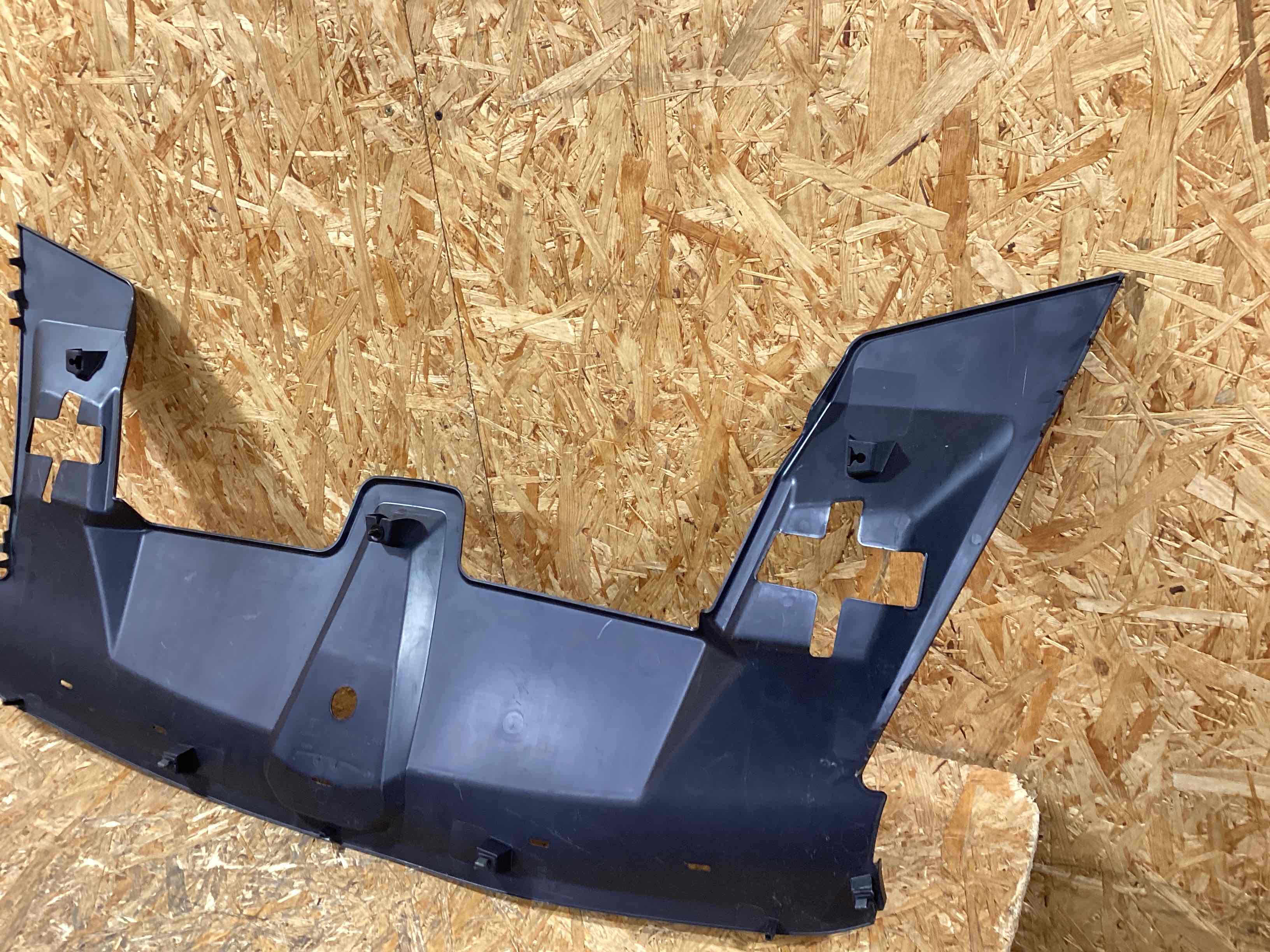 Пластик моторного отсека Porsche Cayenne 100226-102