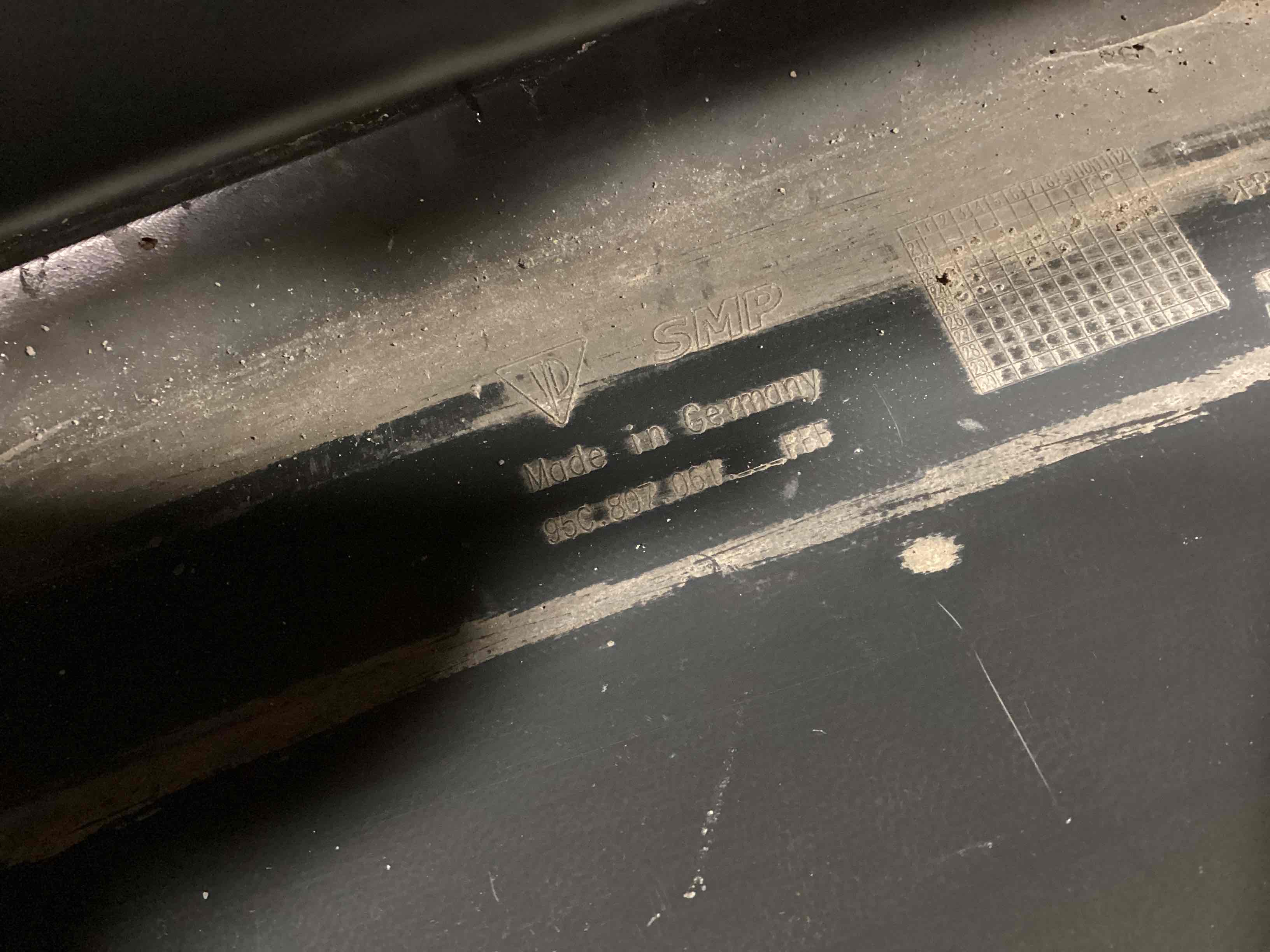 Юбка бампера нижняя Porsche Macan 100226-103