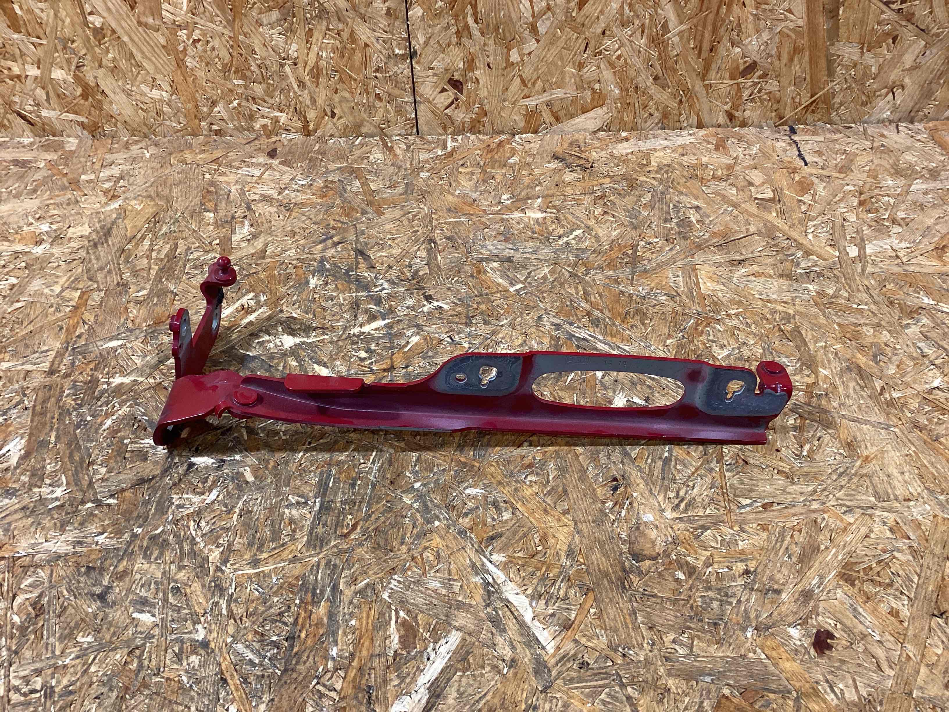 Петля (кронштейн) капота Porsche 911 100226-107