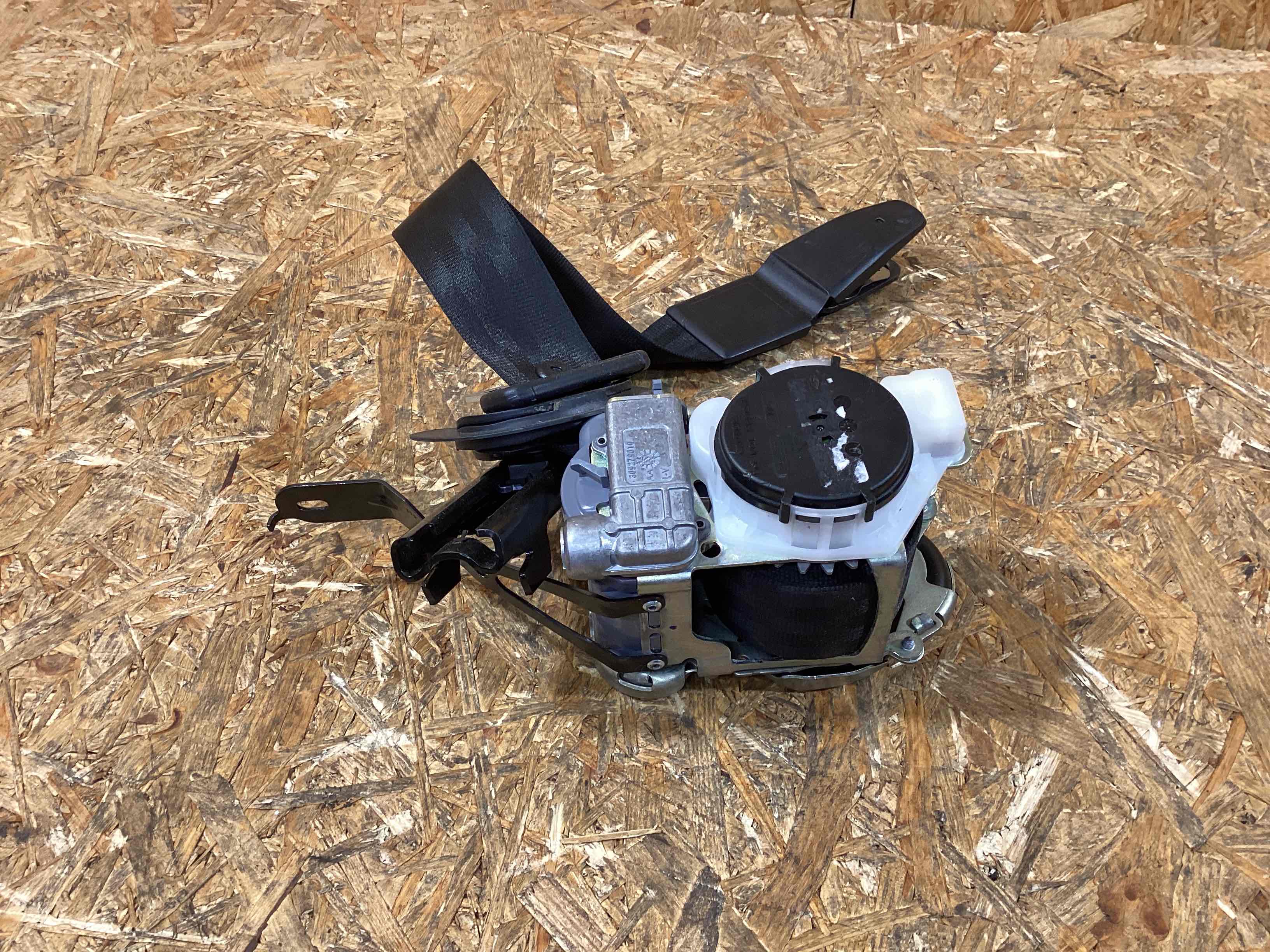 Ремень безопасности Porsche Macan 100226-109