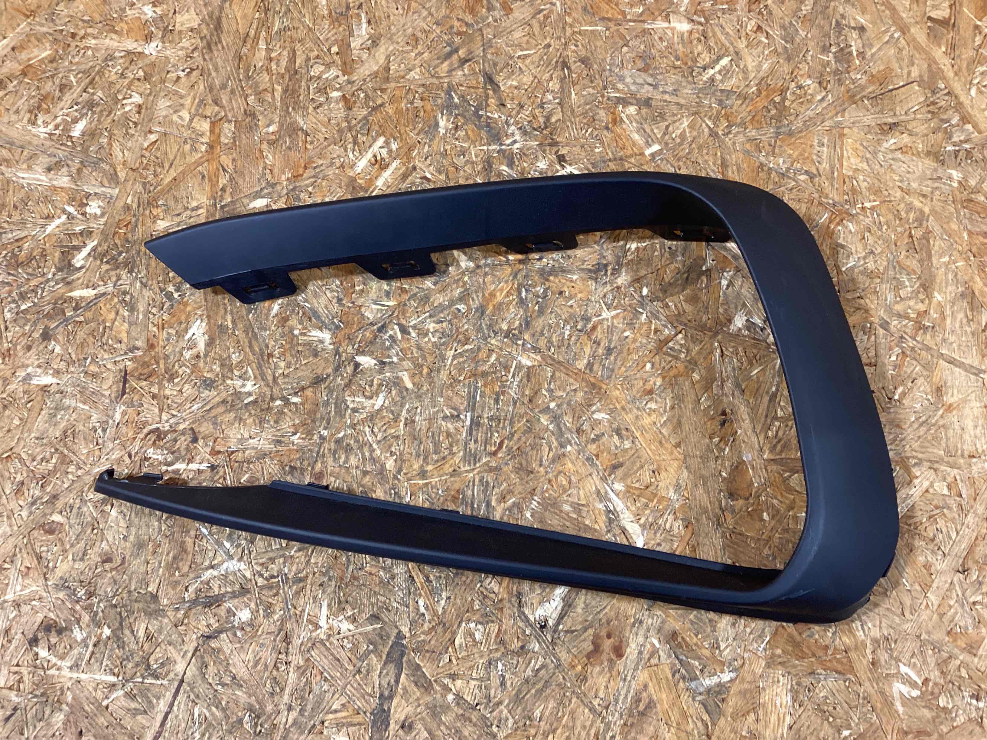 Заглушка, вставка (решетка) в бампер Porsche Macan 100226-111