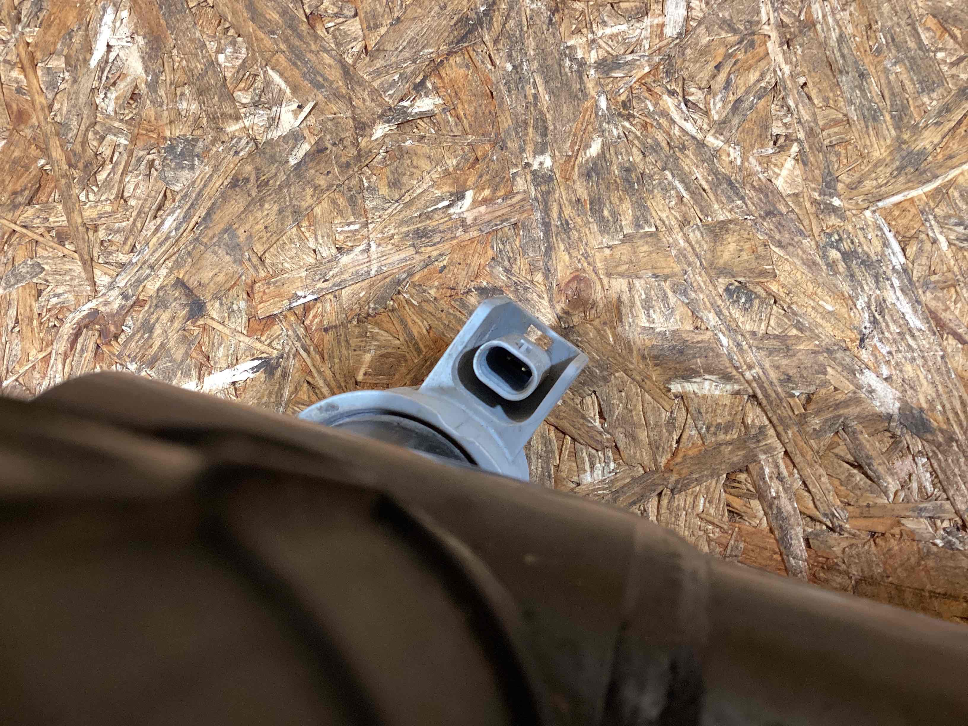 Амортизатор задний правый Porsche Taycan 100226-116