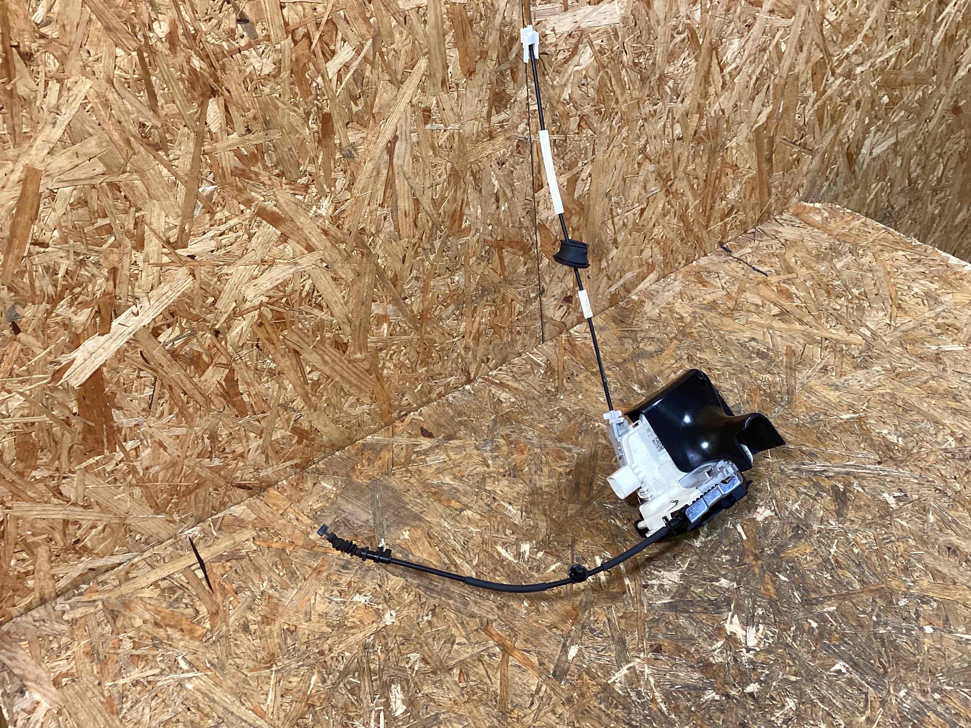 Замок двери передней левой Porsche 911 100326-106