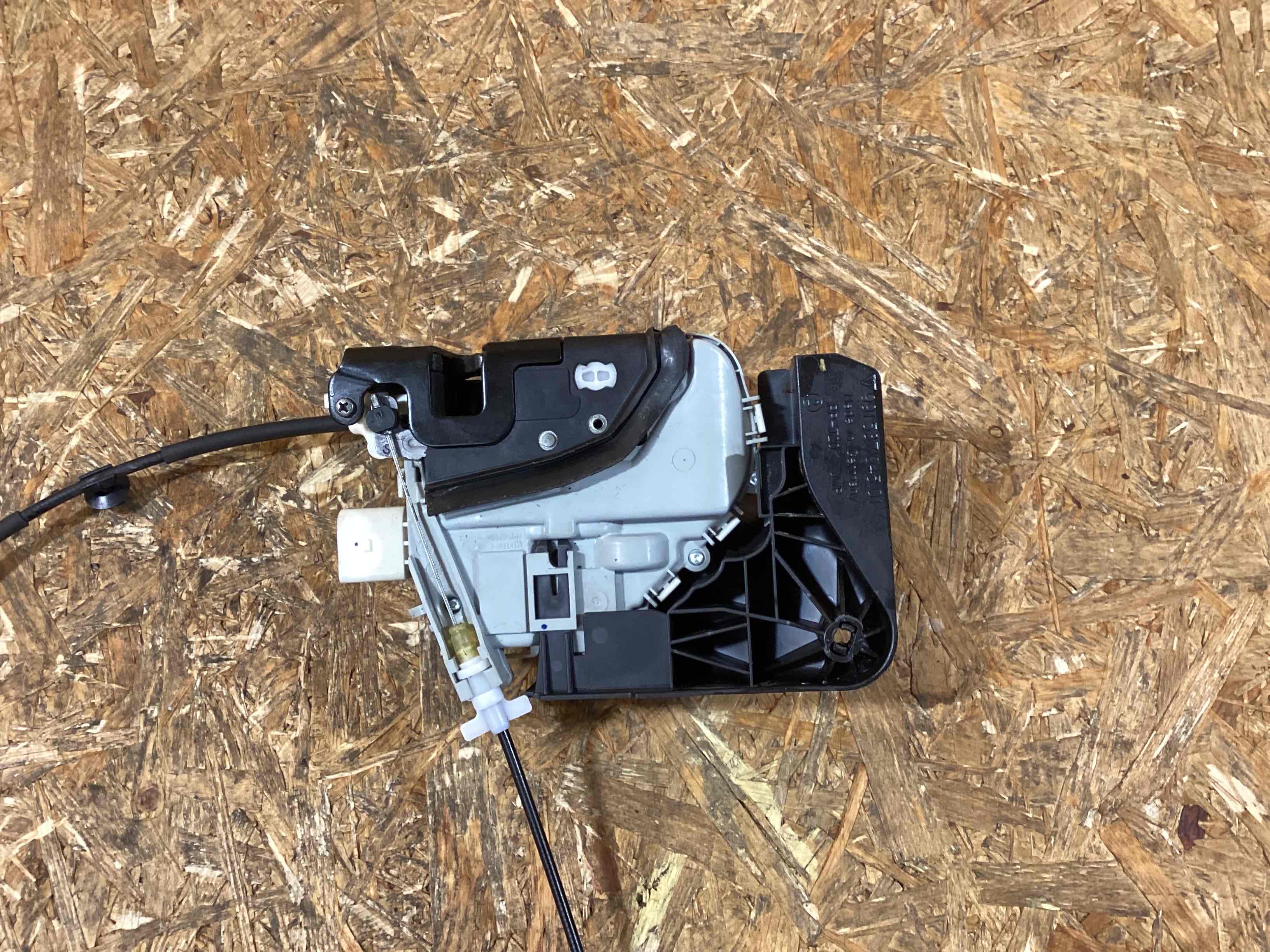 Замок двери передней левой Porsche 911 100326-106