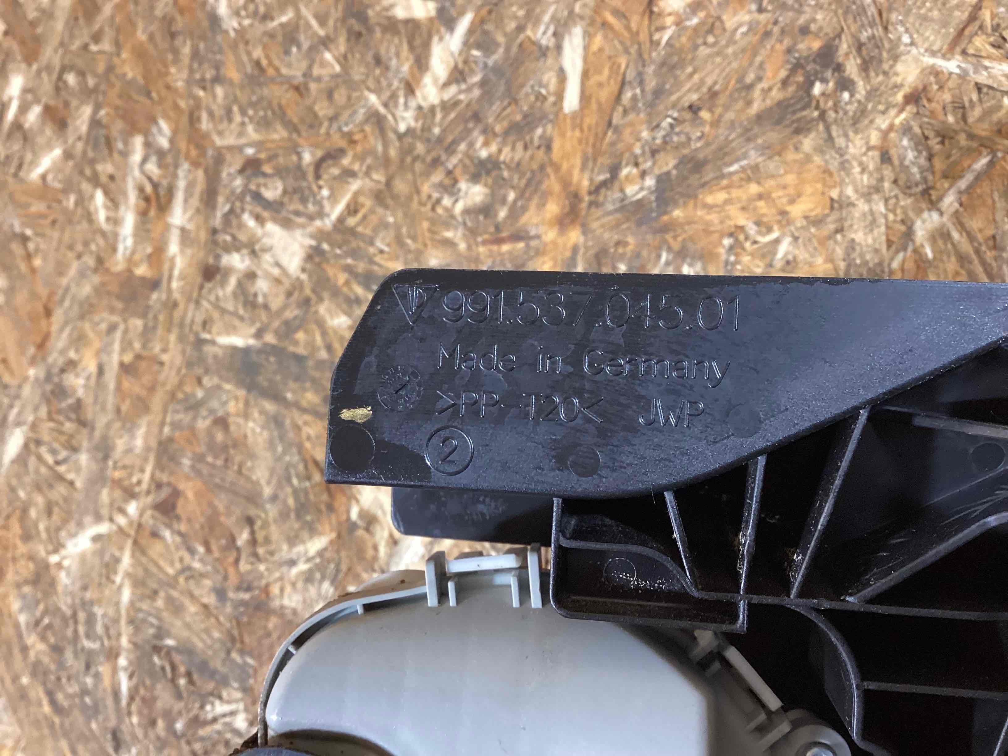 Замок двери передней левой Porsche 911 100326-106