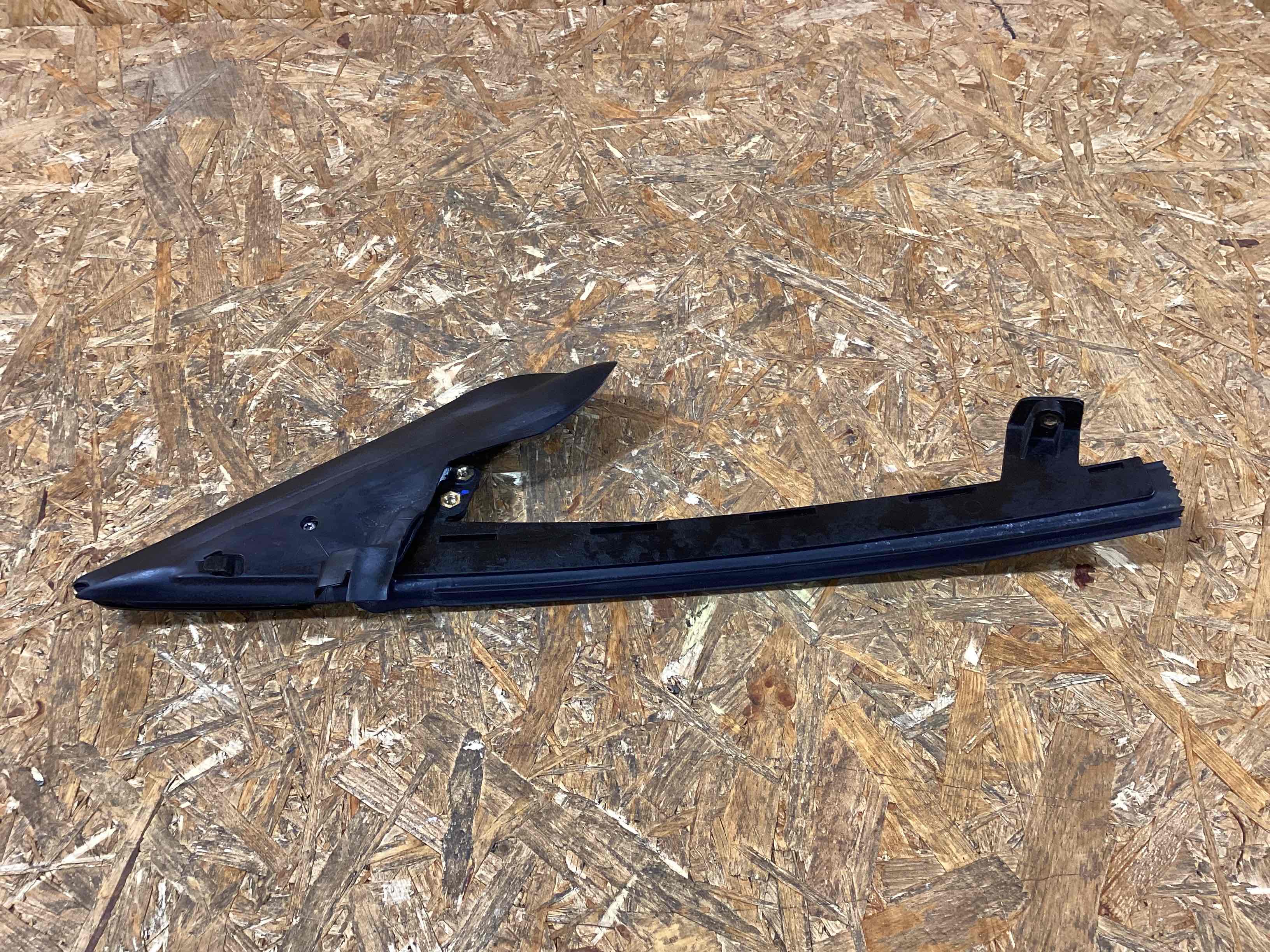 Молдинг двери передней левой Porsche 911 100326-108