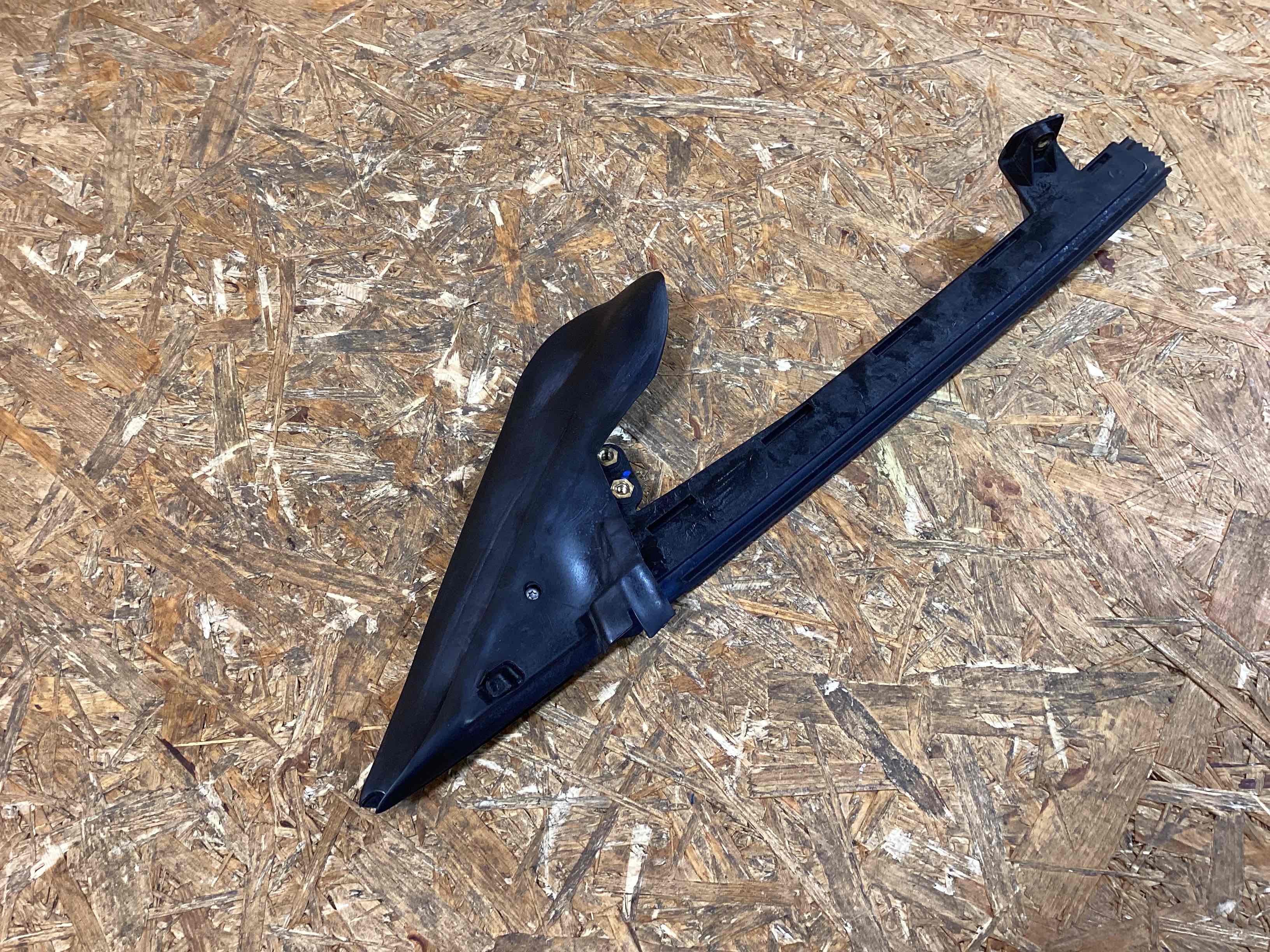 Молдинг двери передней левой Porsche 911 100326-108