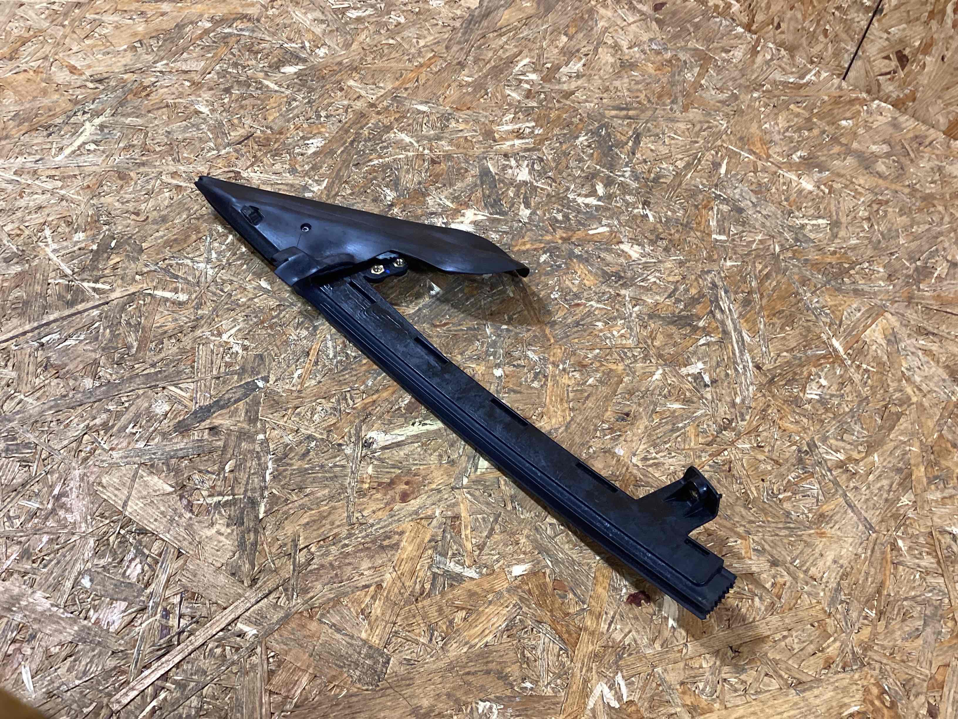 Молдинг двери передней левой Porsche 911 100326-108