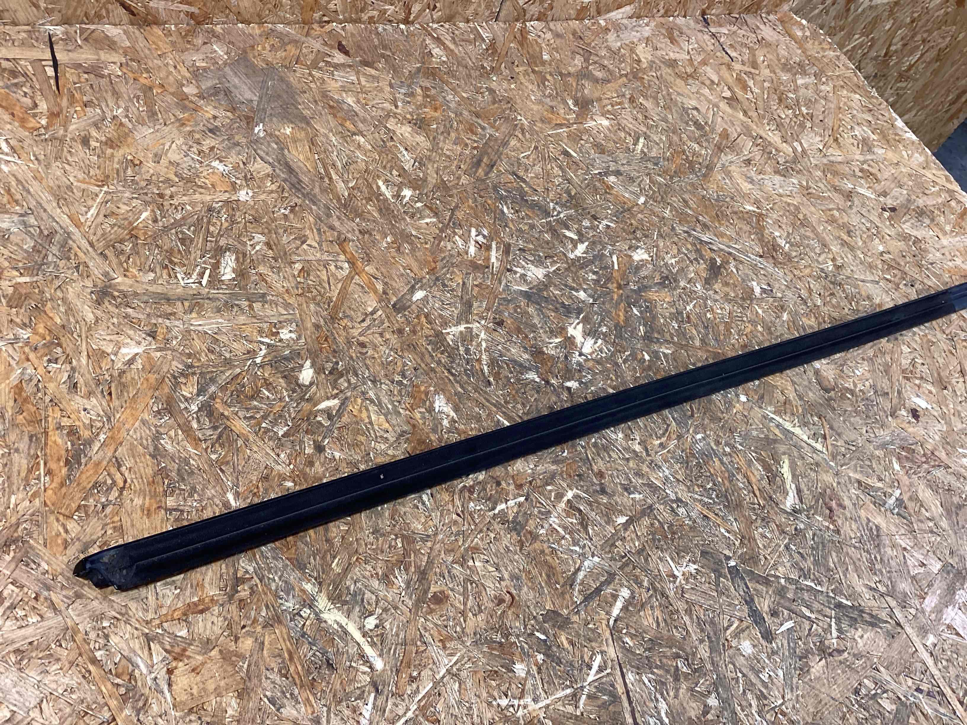 Молдинг двери передней левой Porsche 911 100326-110