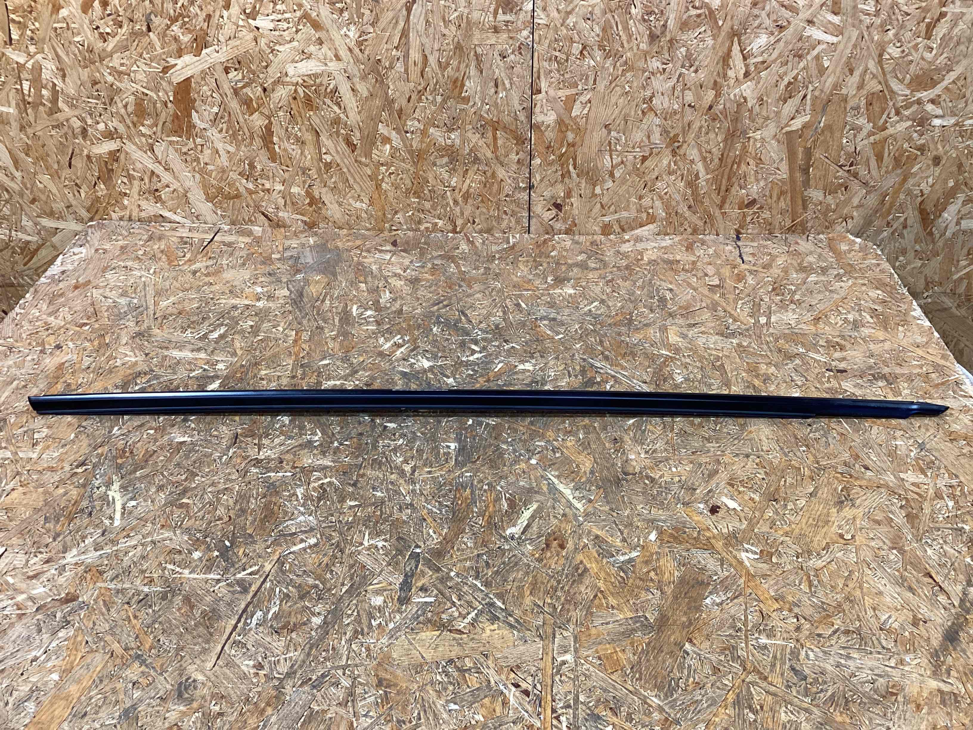 Молдинг двери передней левой Porsche 911 100326-110