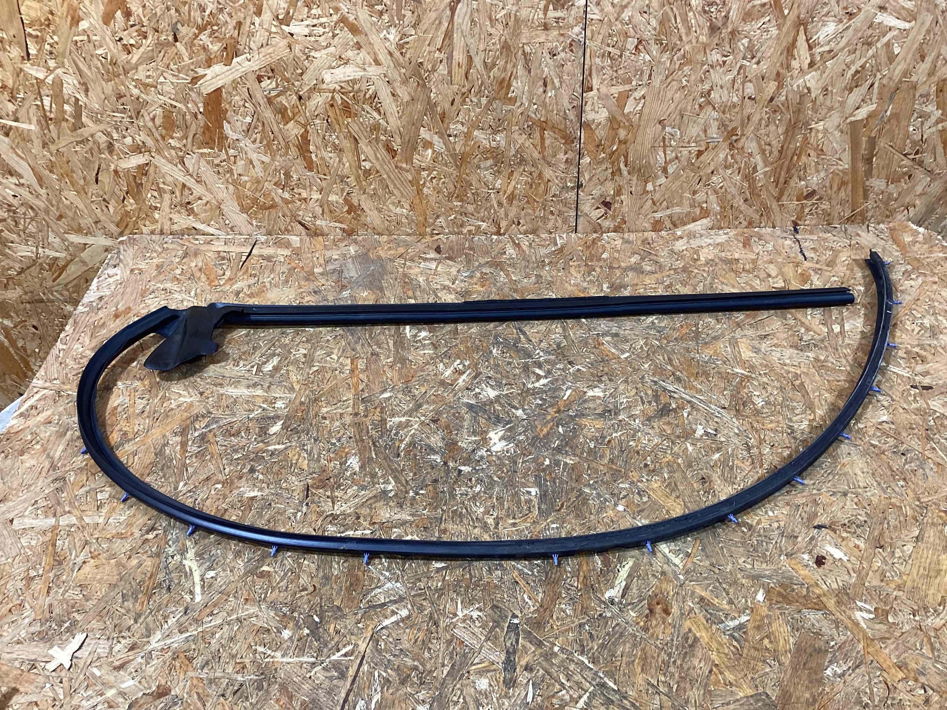 Молдинг двери передней левой Porsche 911 100326-111