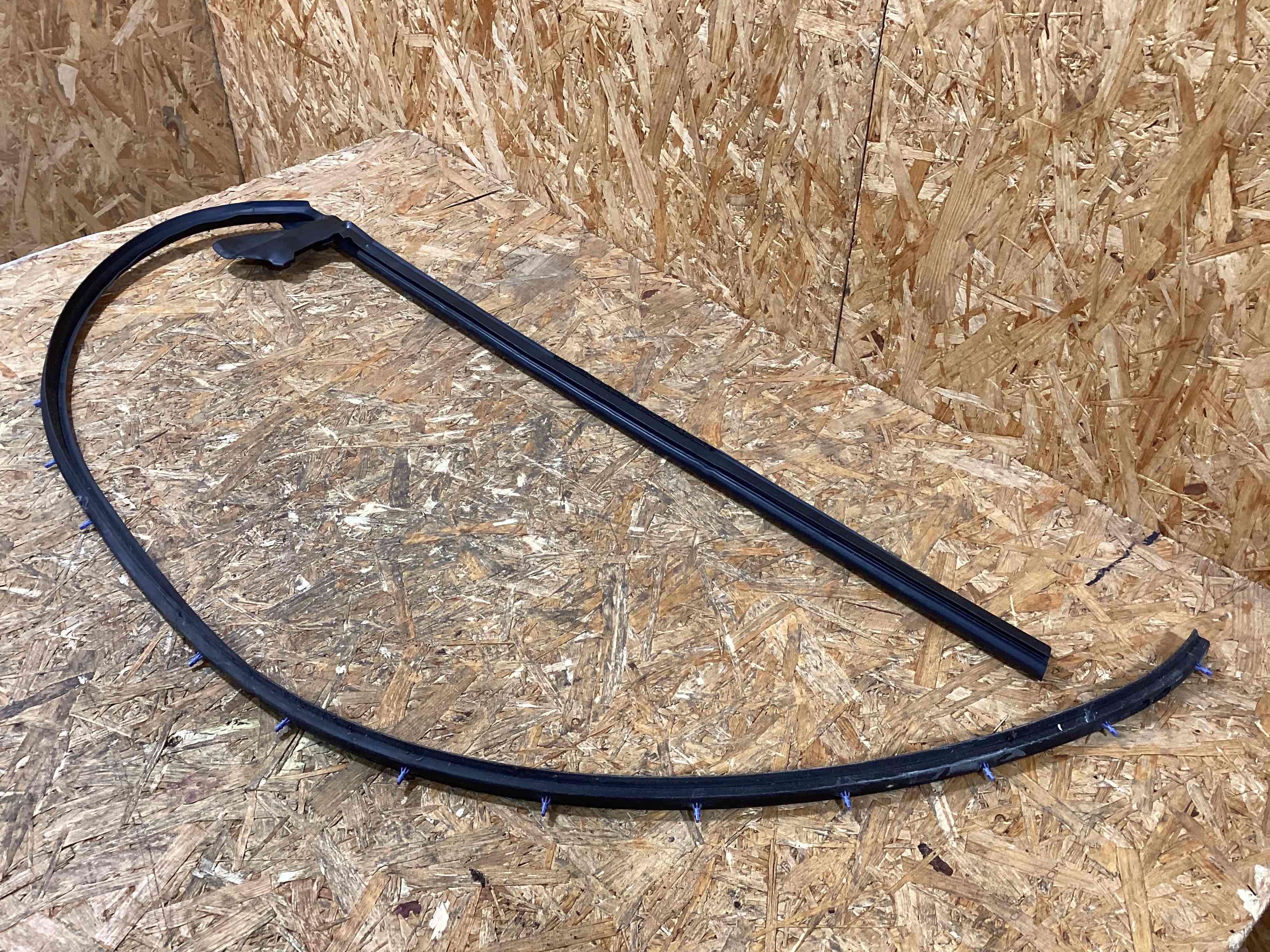 Молдинг двери передней левой Porsche 911 100326-111