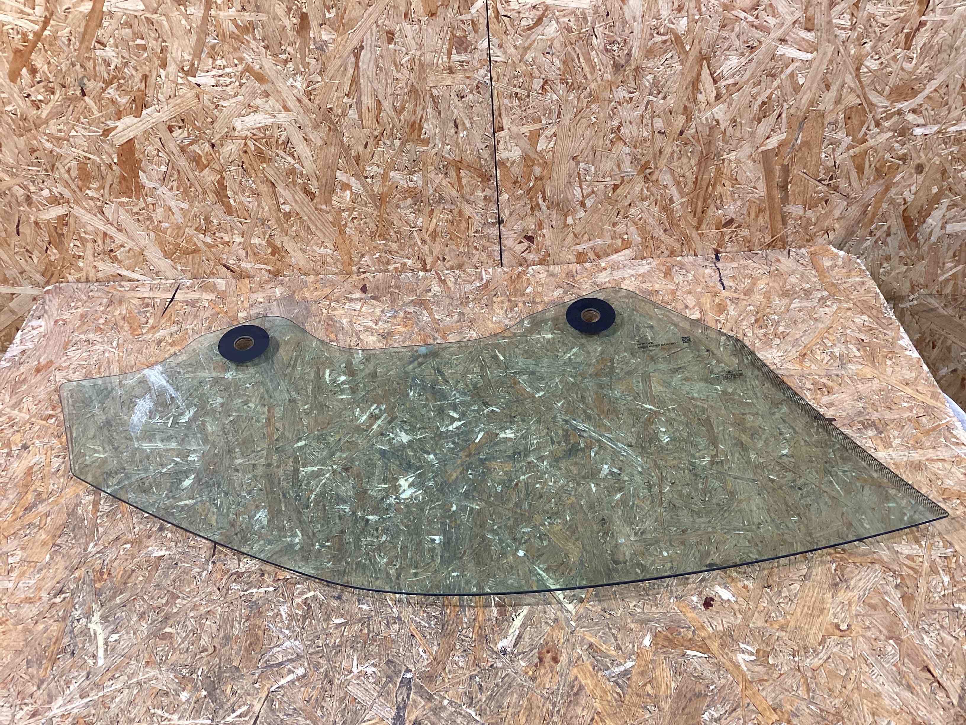 Стекло двери Porsche 911 100326-114