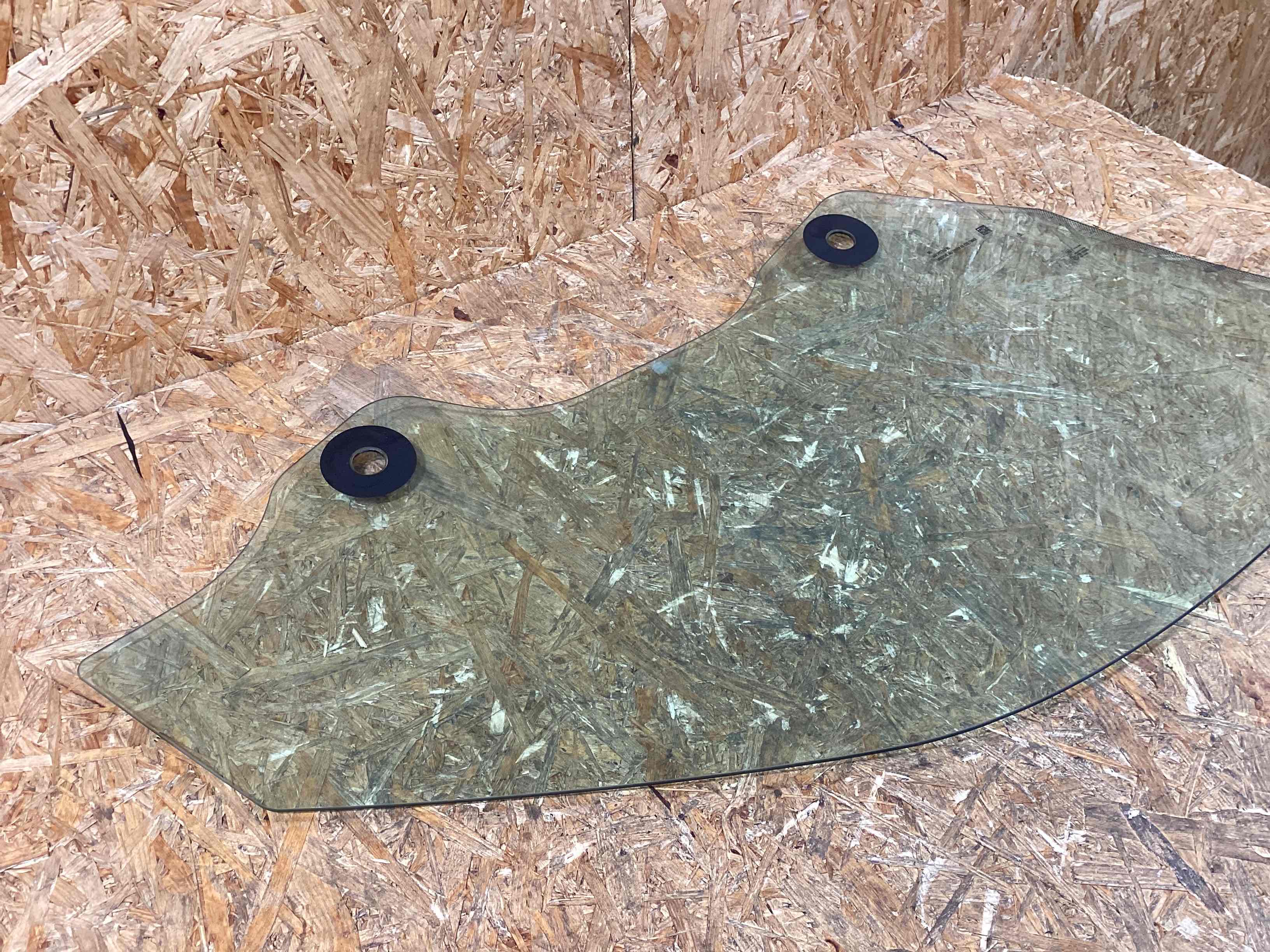 Стекло двери Porsche 911 100326-114