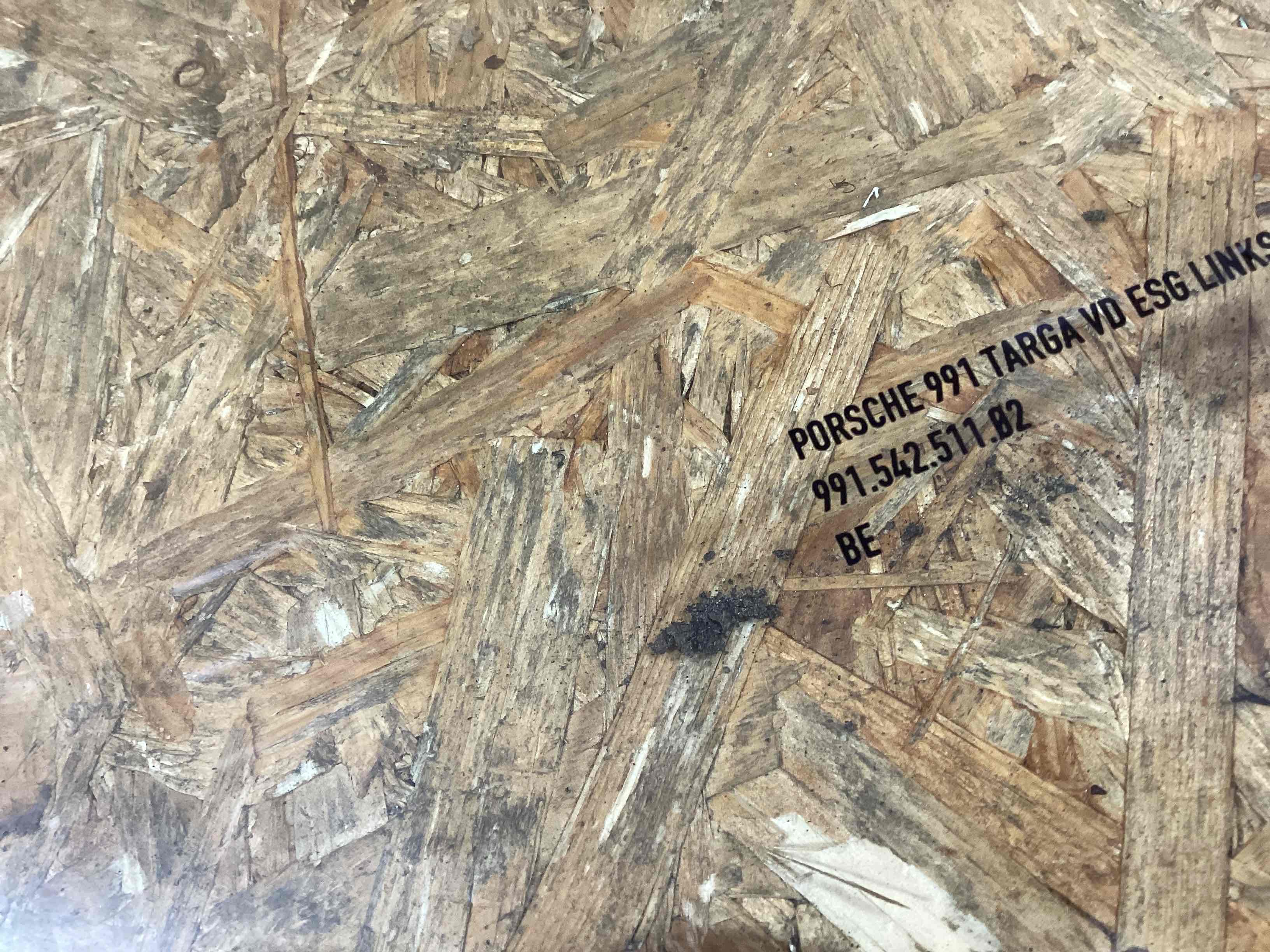 Стекло двери Porsche 911 100326-114