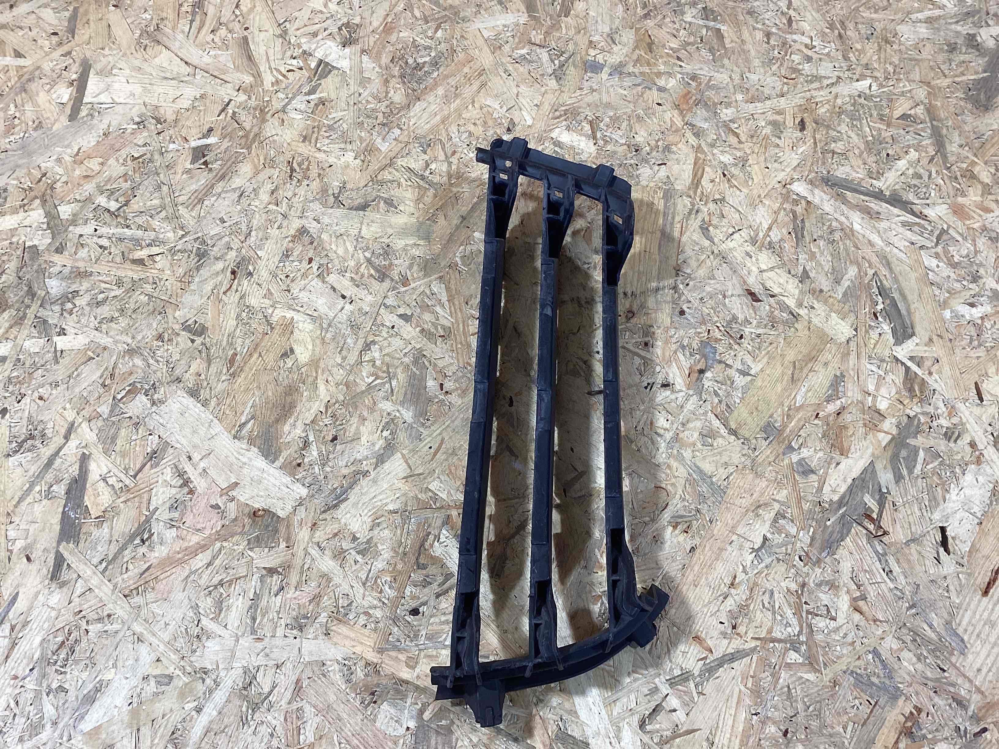 Заглушка, вставка (решетка) в бампер Porsche Panamera 100426-104