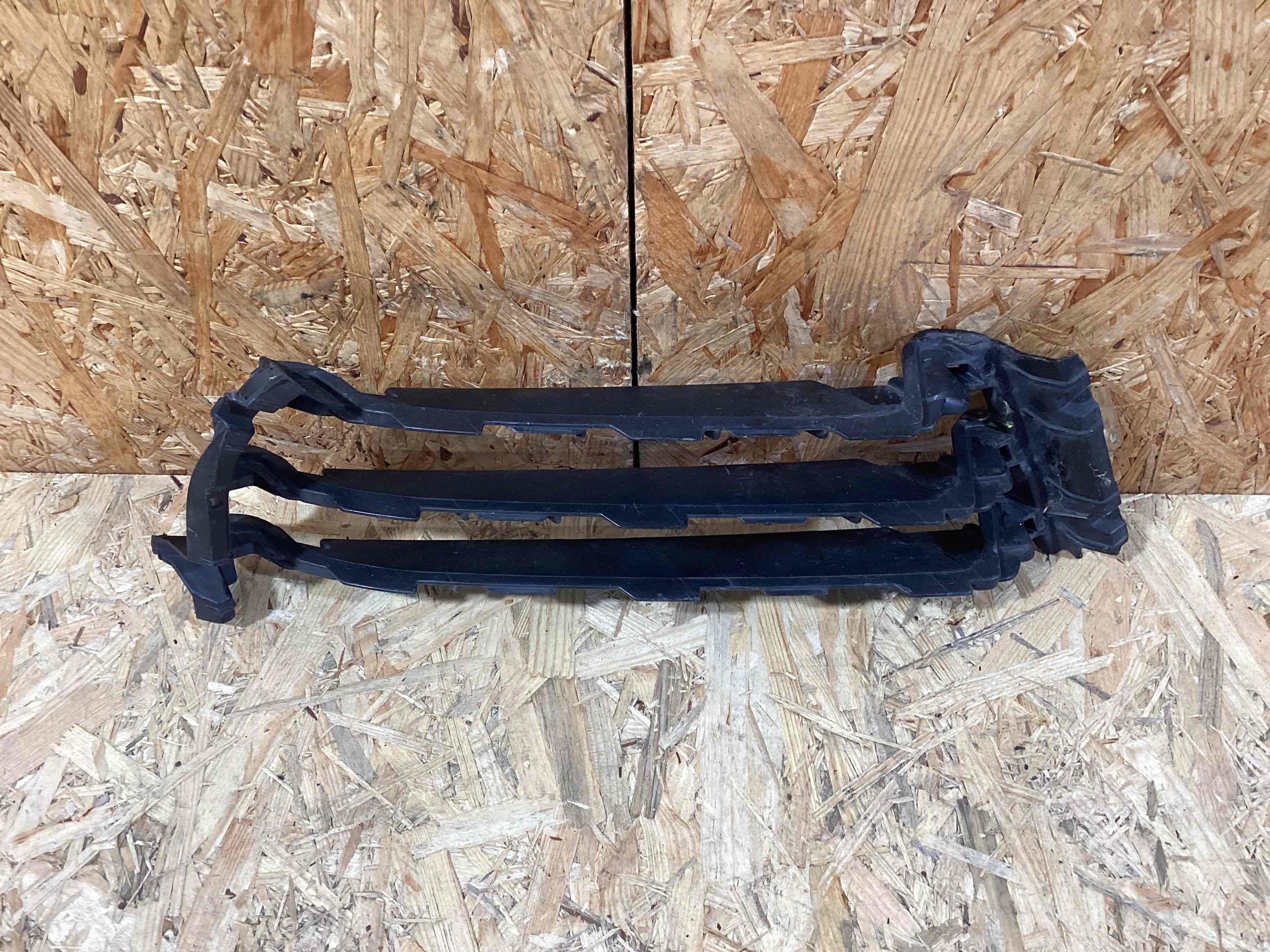 Заглушка, вставка (решетка) в бампер Porsche Panamera 100426-104